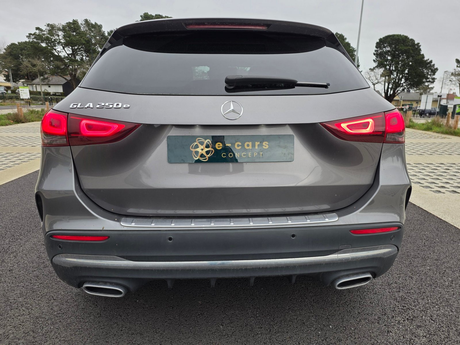 MERCEDES-BENZ GLA 250 E 1.3i TURBO HYBRID