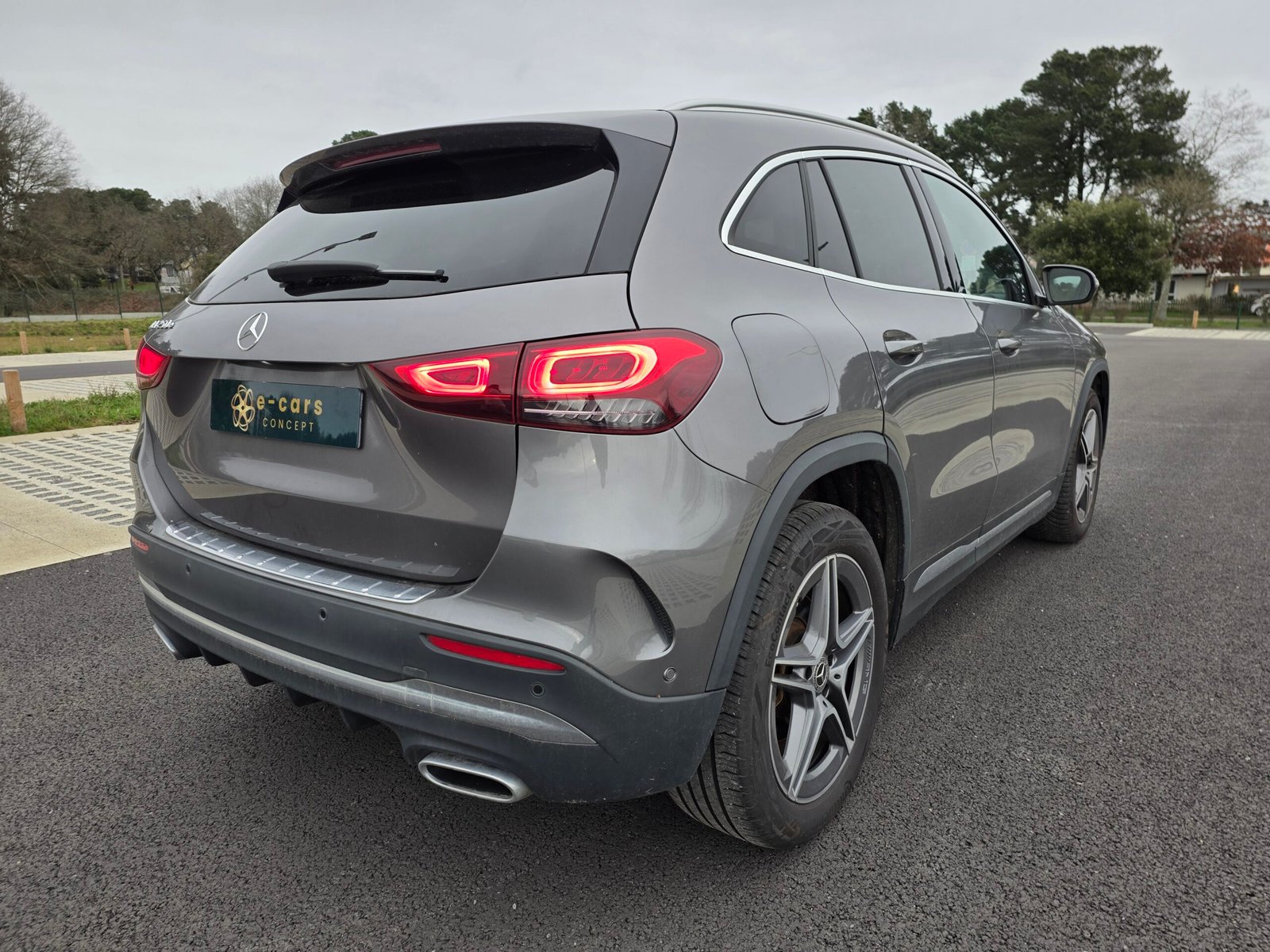 MERCEDES-BENZ GLA 250 E 1.3i TURBO HYBRID