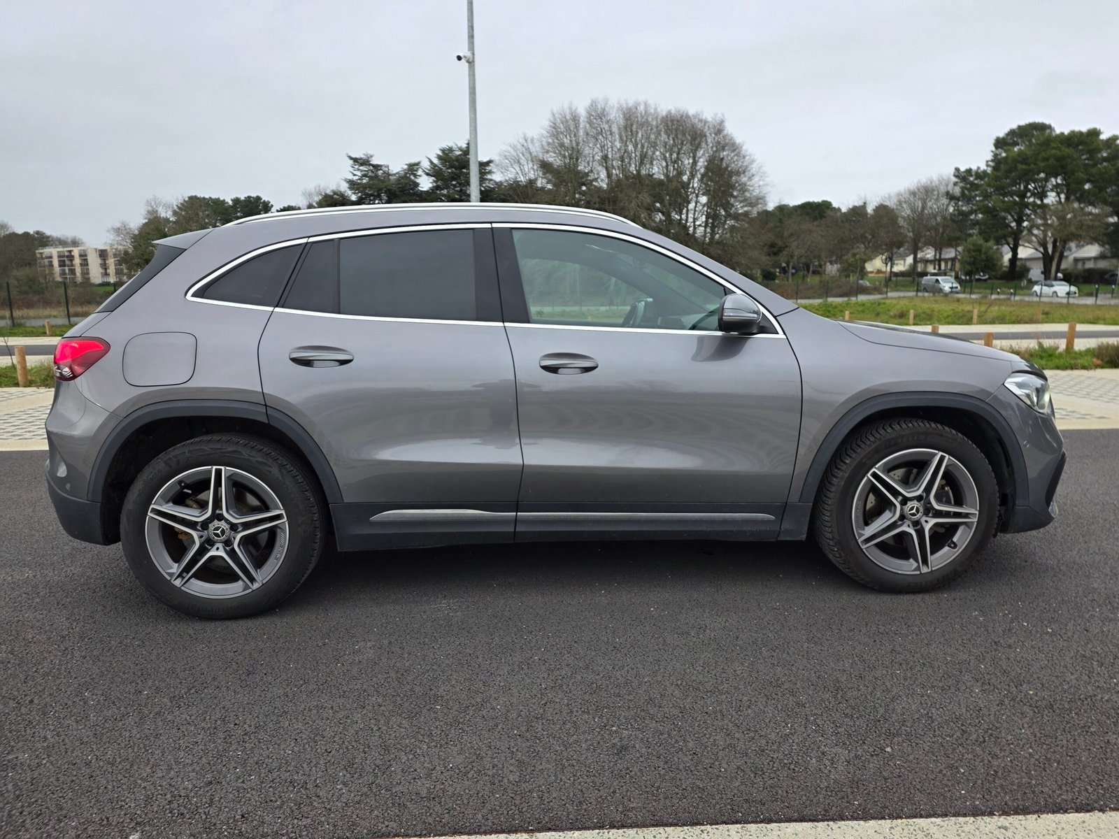 MERCEDES-BENZ GLA 250 E 1.3i TURBO HYBRID