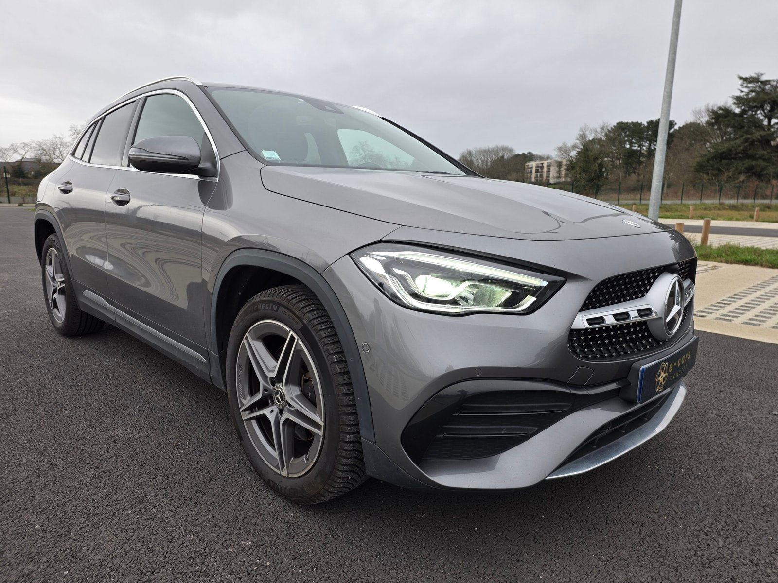 MERCEDES-BENZ GLA 250 E 1.3i TURBO HYBRID