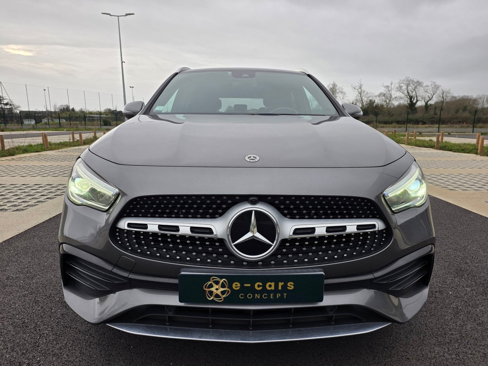 MERCEDES-BENZ GLA 250 E 1.3i TURBO HYBRID