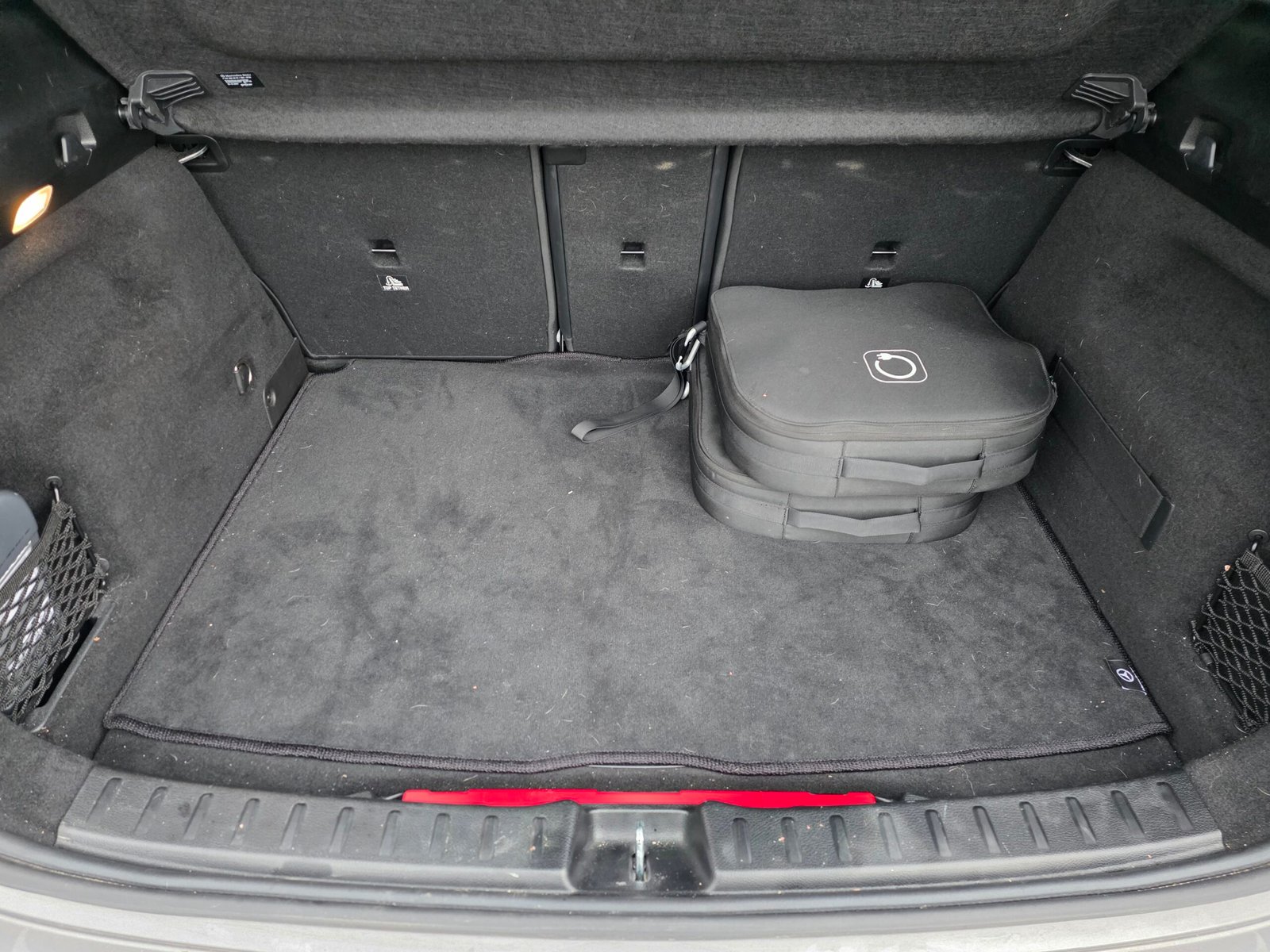 MERCEDES-BENZ GLA 250 E 1.3i TURBO HYBRID