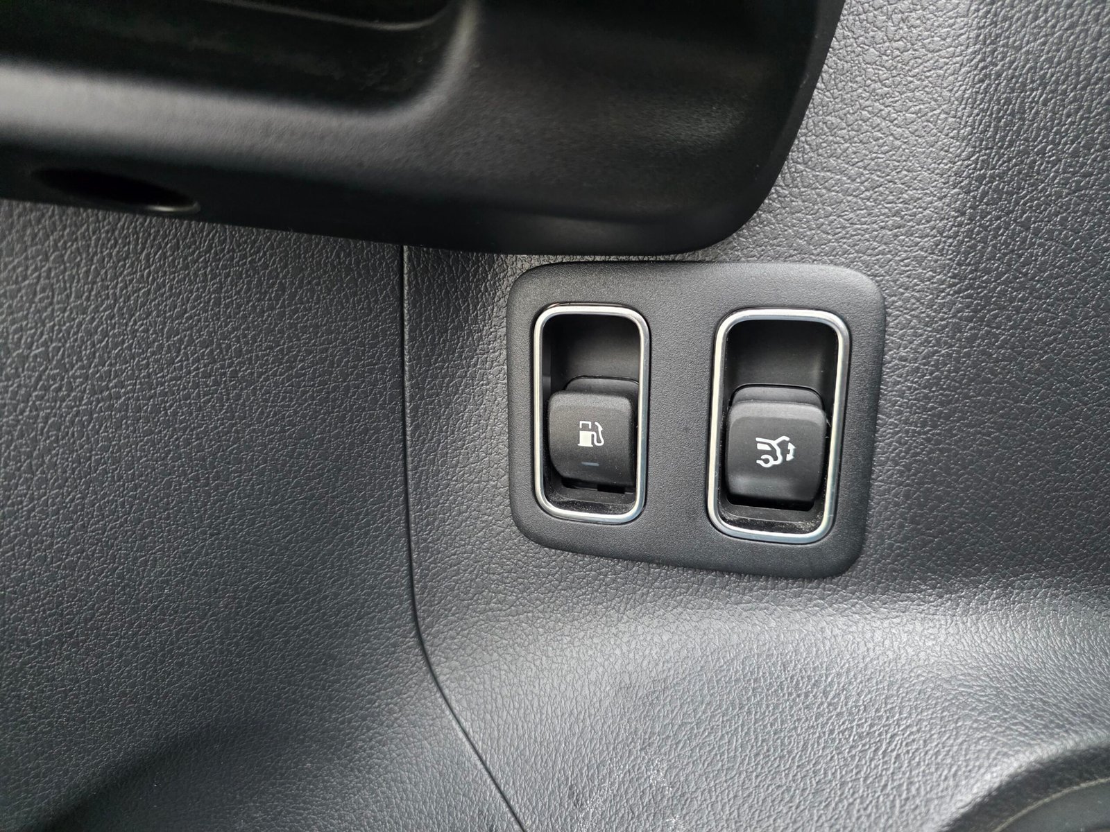 MERCEDES-BENZ GLA 250 E 1.3i TURBO HYBRID