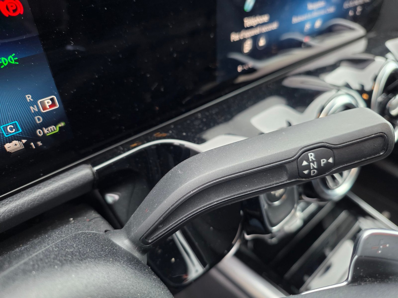 MERCEDES-BENZ GLA 250 E 1.3i TURBO HYBRID