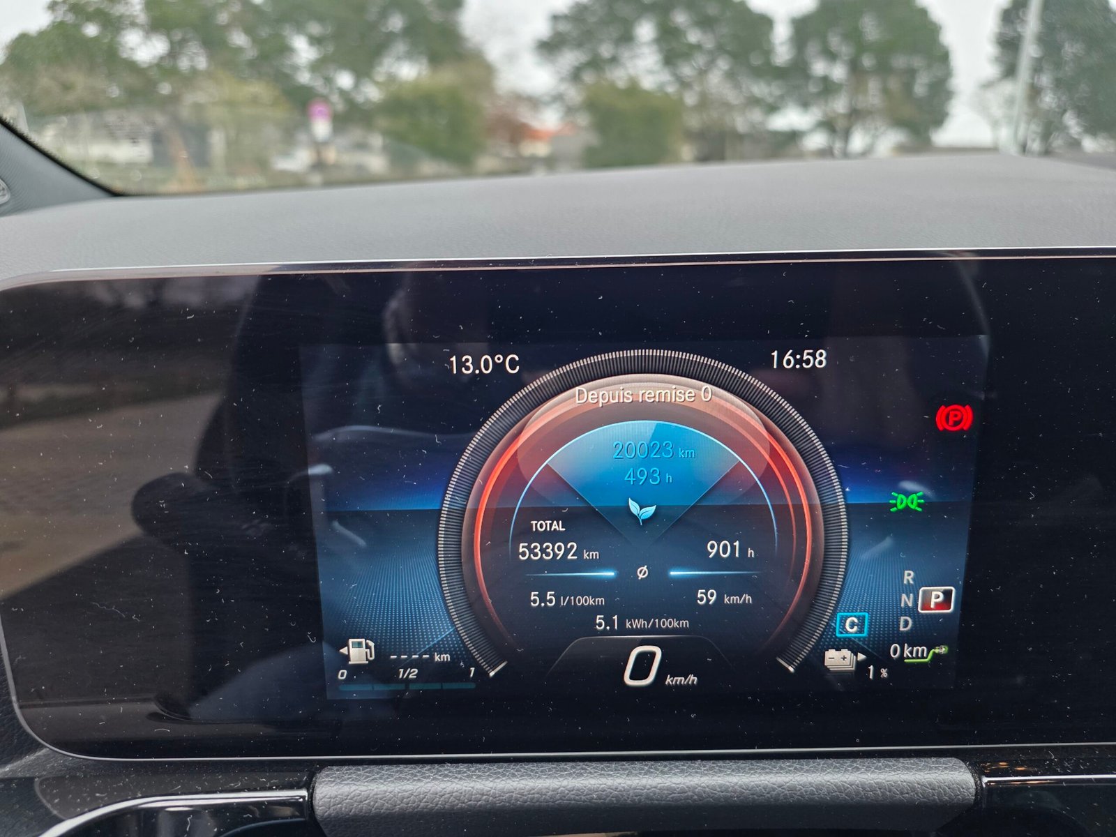 MERCEDES-BENZ GLA 250 E 1.3i TURBO HYBRID