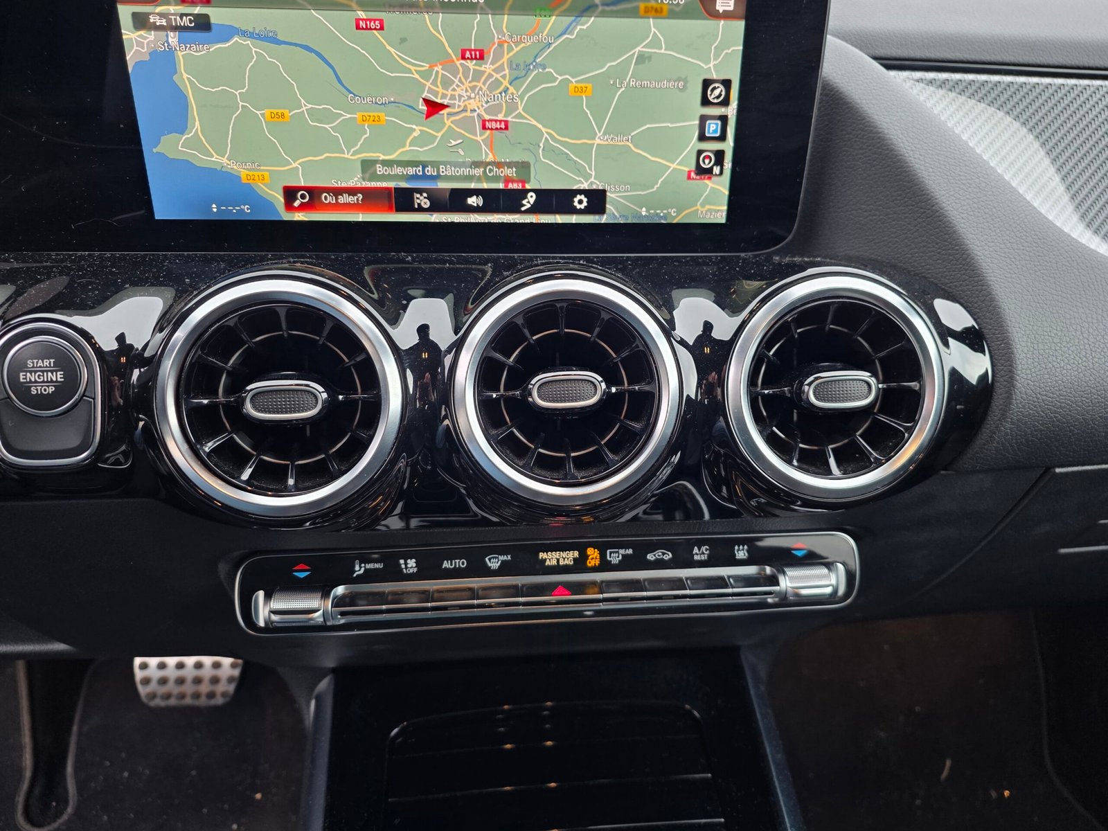 MERCEDES-BENZ GLA 250 E 1.3i TURBO HYBRID