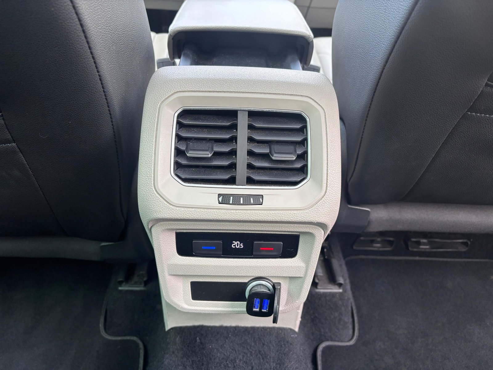 VOLKSWAGEN TIGUAN II Carat 2.0 TDi 150 cv