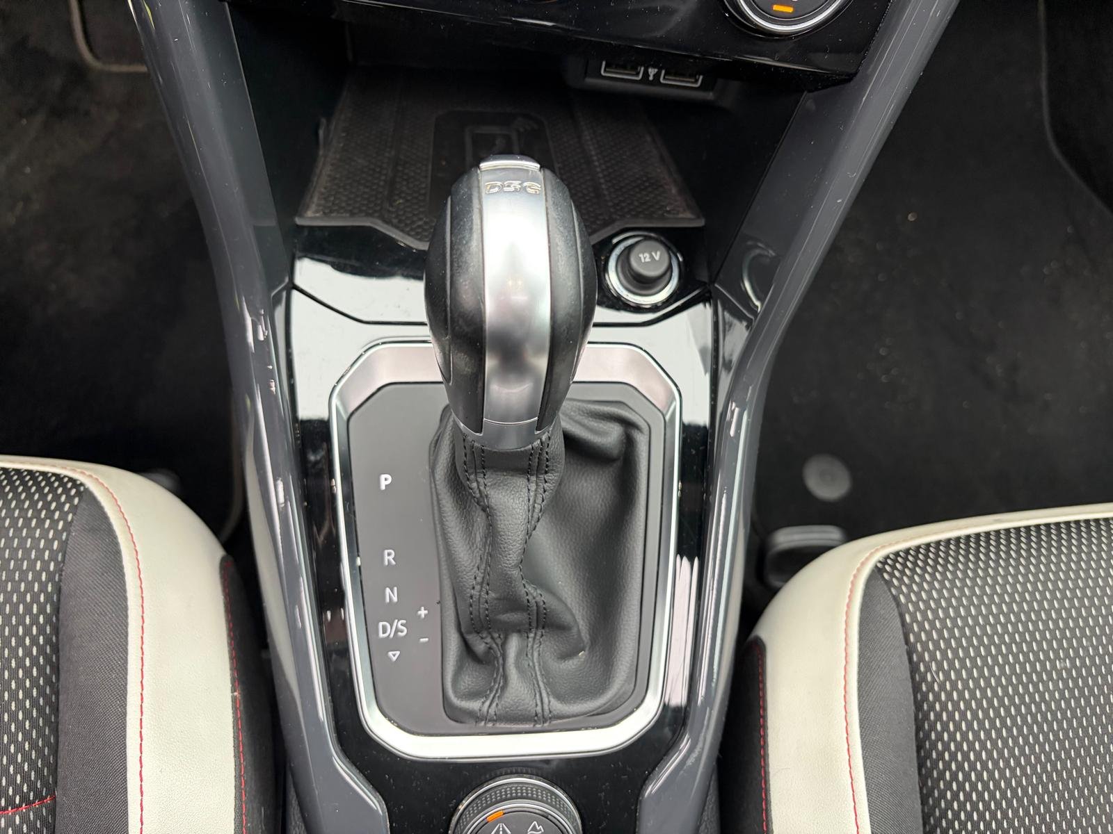 VOLKSWAGEN T-ROC FIRST EDITION 2.0 TDI 4Motion DSG7 150 CH Boîte auto