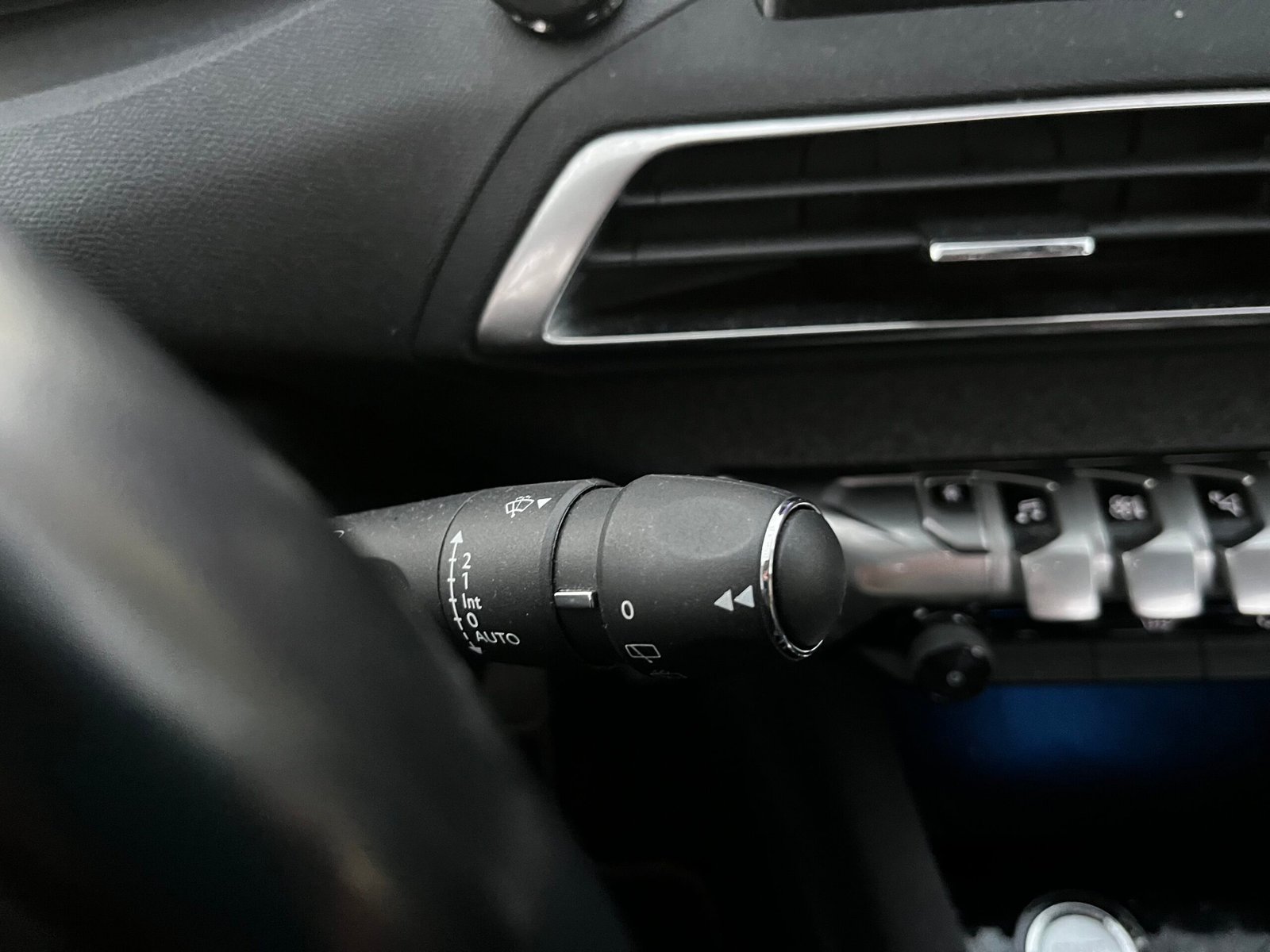 PEUGEOT 3008 1.2 THP 12V EAT6 130Ch “GT Line”