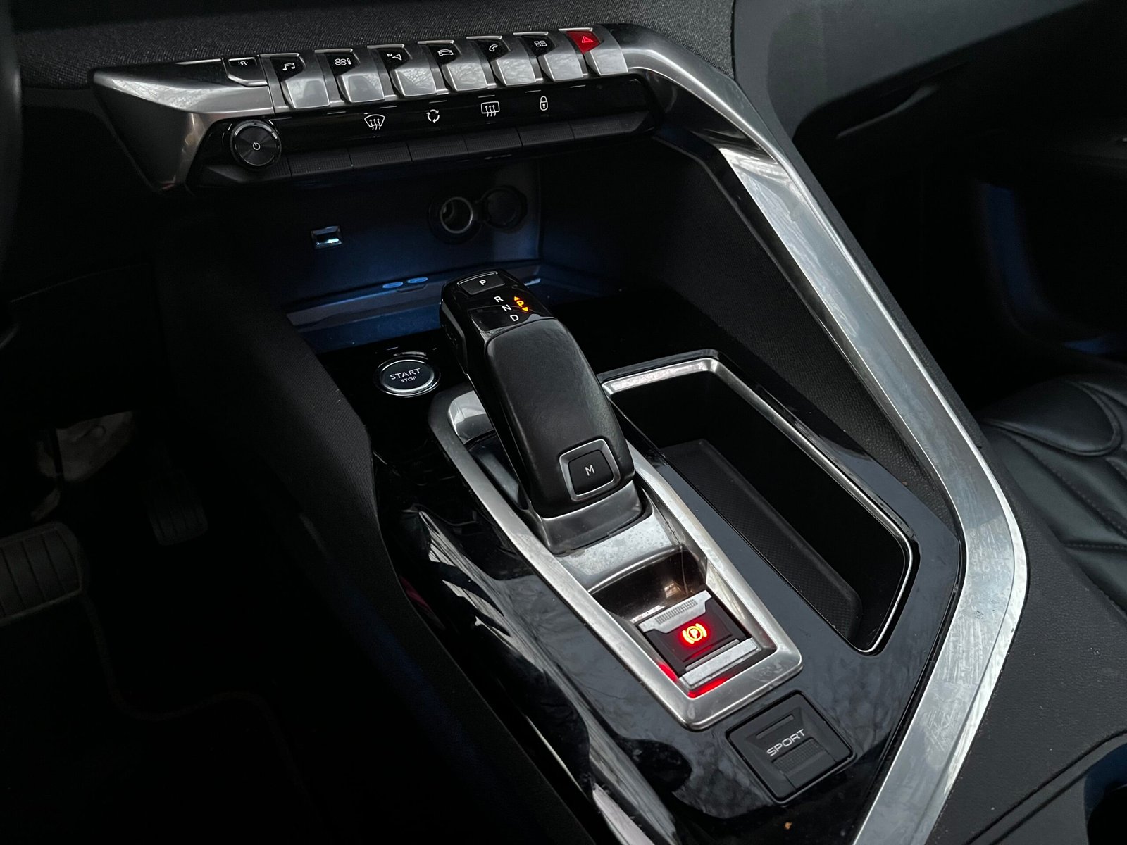 PEUGEOT 3008 1.2 THP 12V EAT6 130Ch “GT Line”