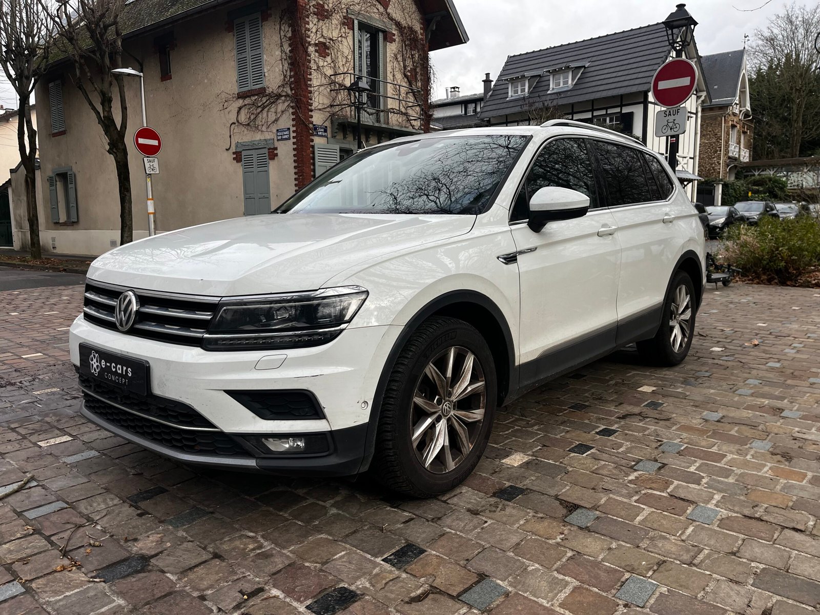 VOLKSWAGEN Tiguan Allspace 2.0 TDI DSG7 150Ch “Carat”