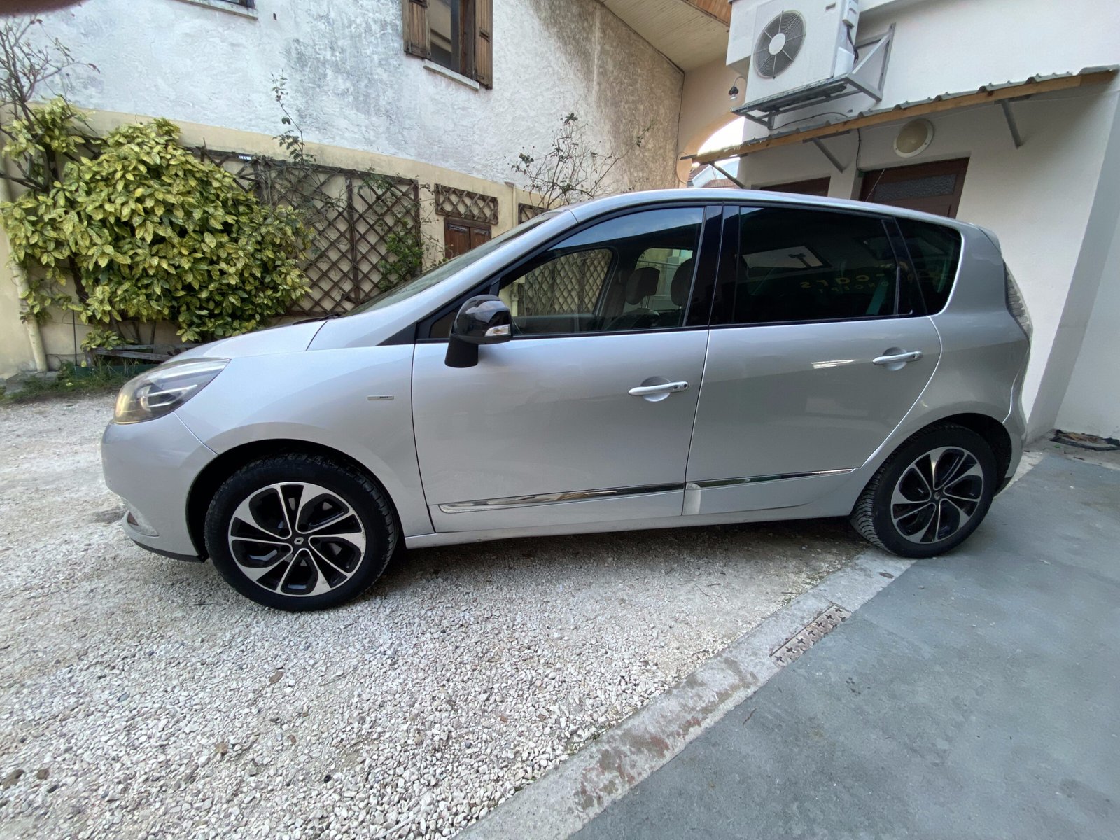 Renault Scenic 3 Phase 2 1.6 Dci 130 CH edition BOSE