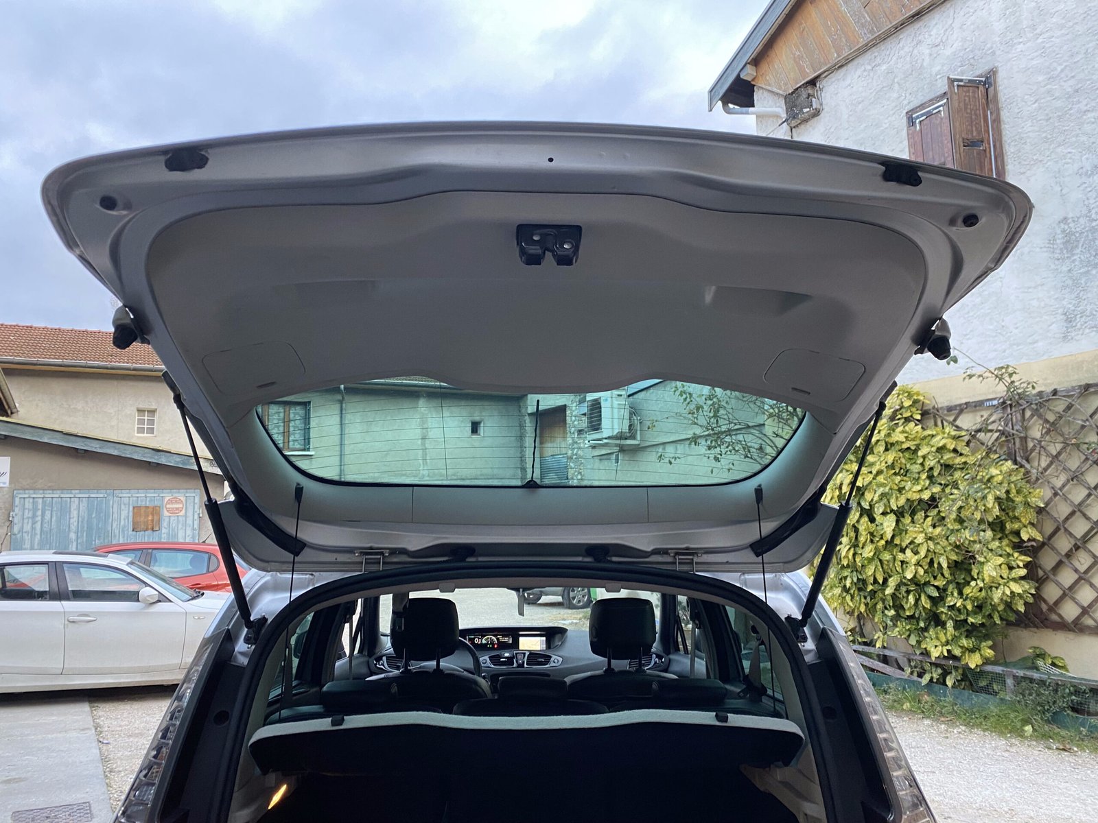 Renault Scenic 3 Phase 2 1.6 Dci 130 CH edition BOSE