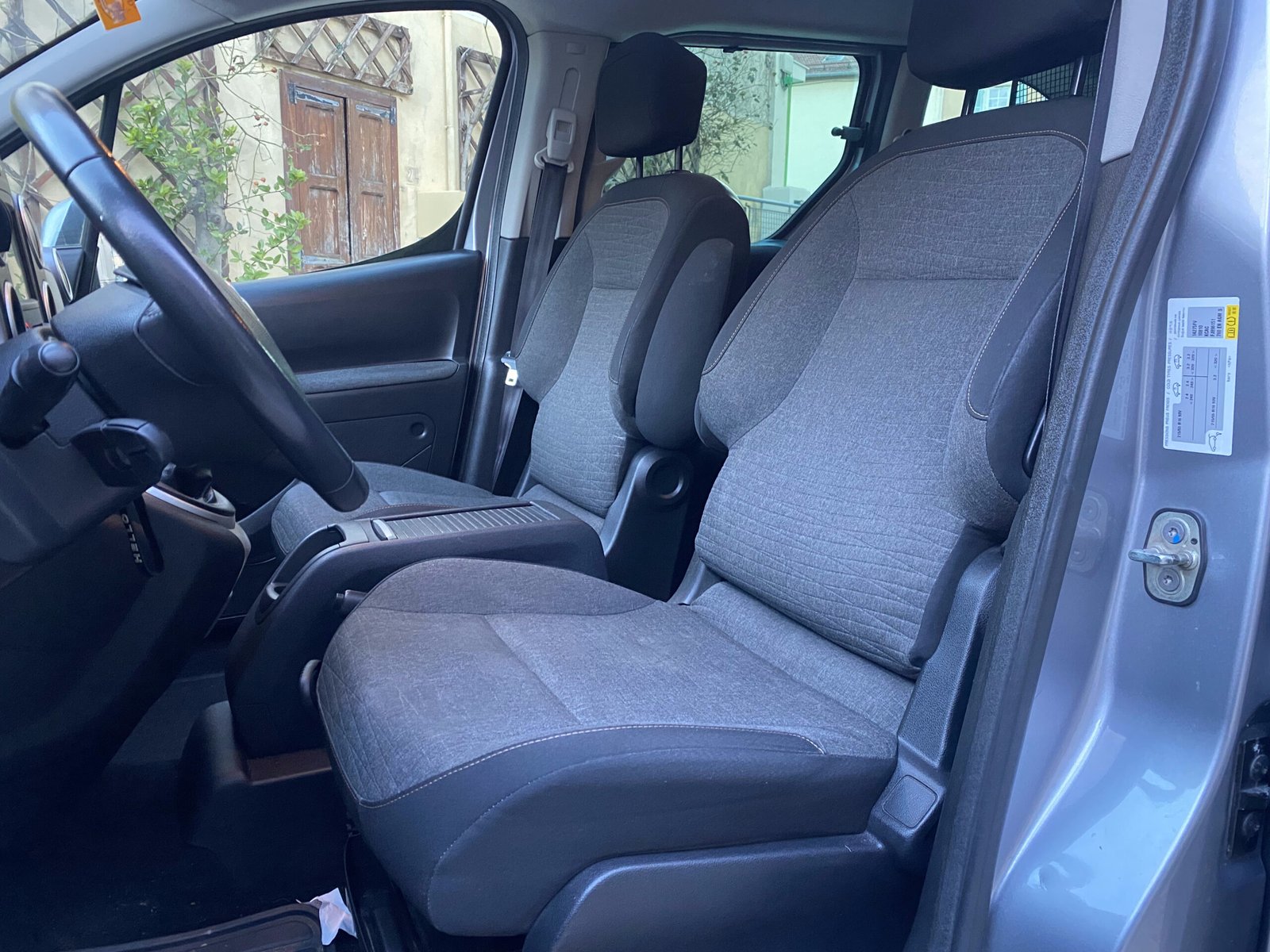 CITROEN BERLINGO 1,6 Bhdi 120 ch “ SHINE”