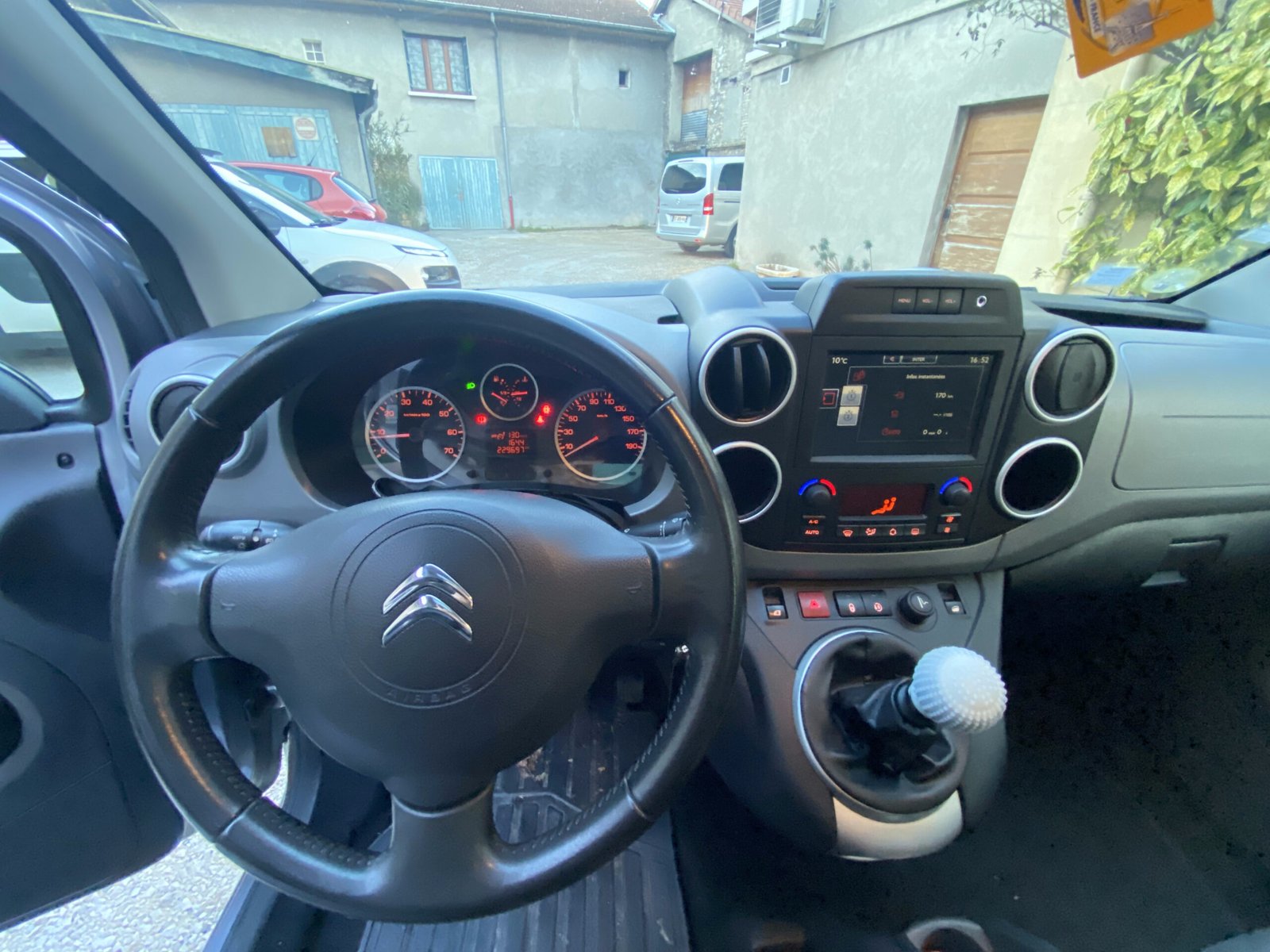CITROEN BERLINGO 1,6 Bhdi 120 ch “ SHINE”