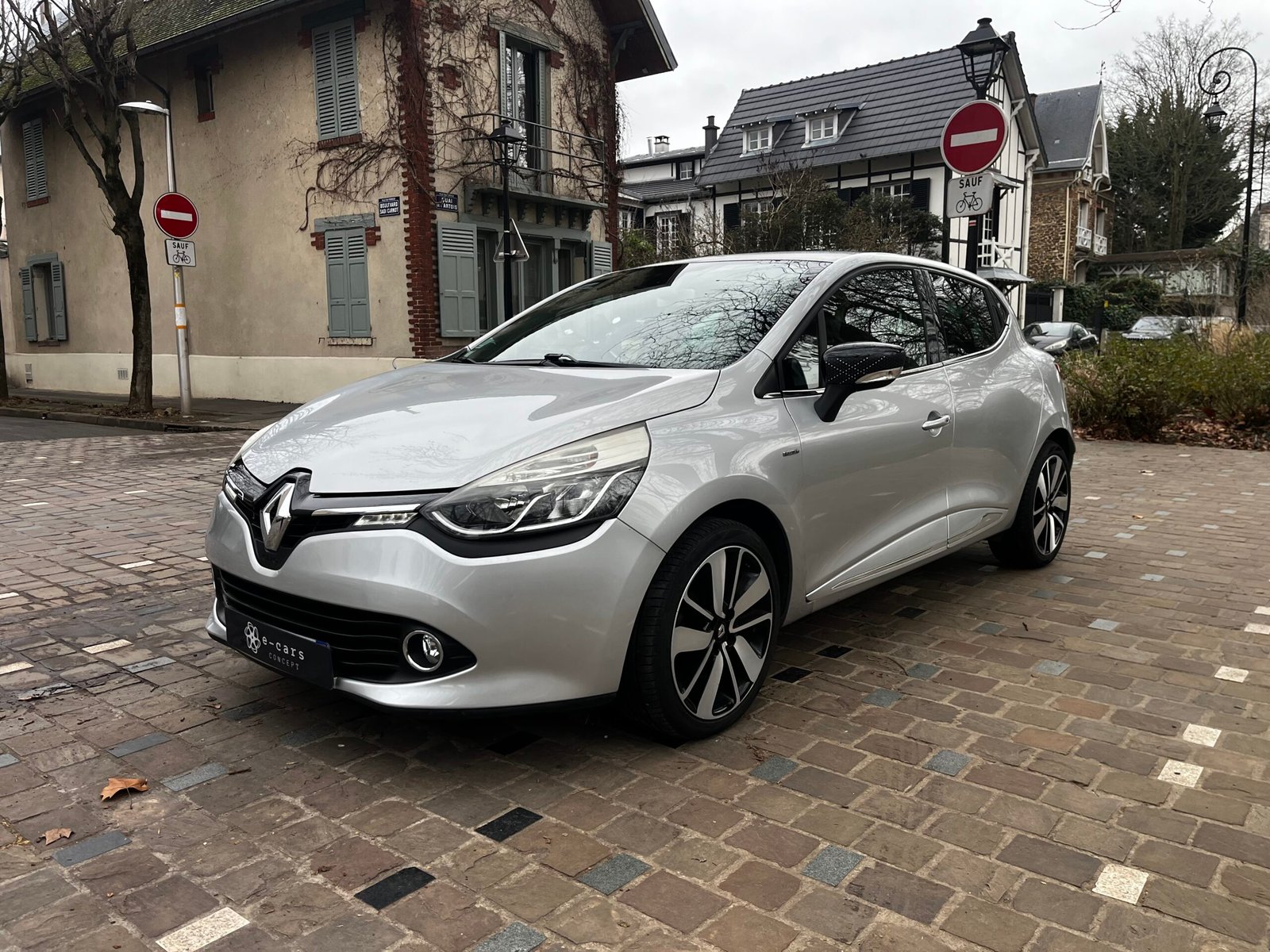 RENAULT Clio IV 1.2 TCe EDC 120Ch “Iconic”