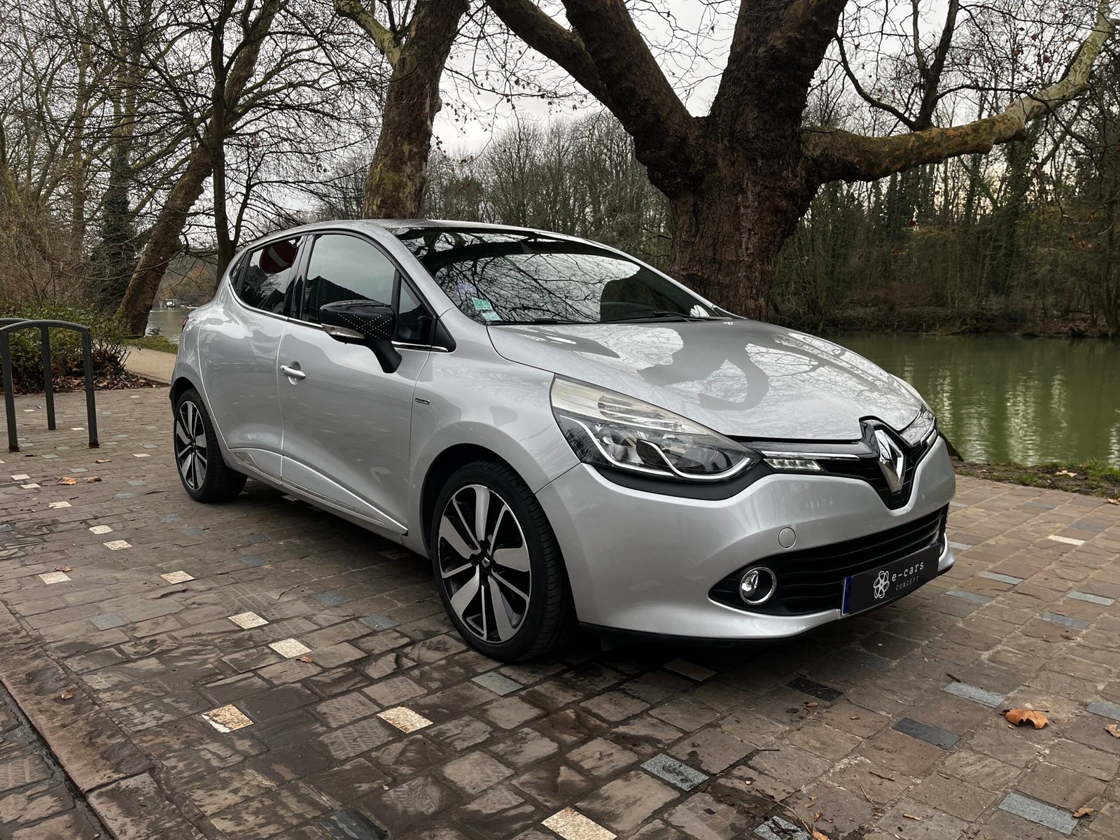 RENAULT Clio IV 1.2 TCe EDC 120Ch “Iconic”