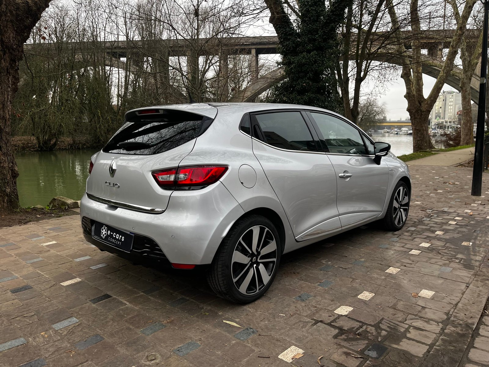 RENAULT Clio IV 1.2 TCe EDC 120Ch “Iconic”