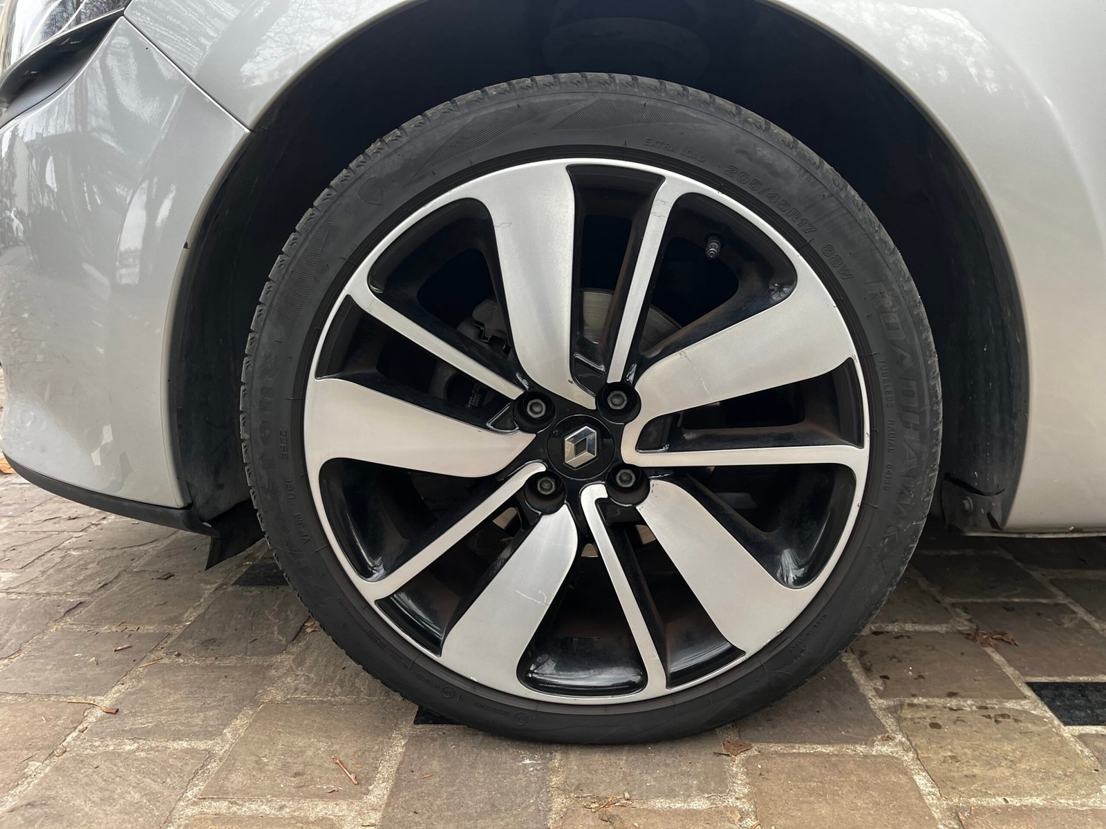 RENAULT Clio IV 1.2 TCe EDC 120Ch “Iconic”