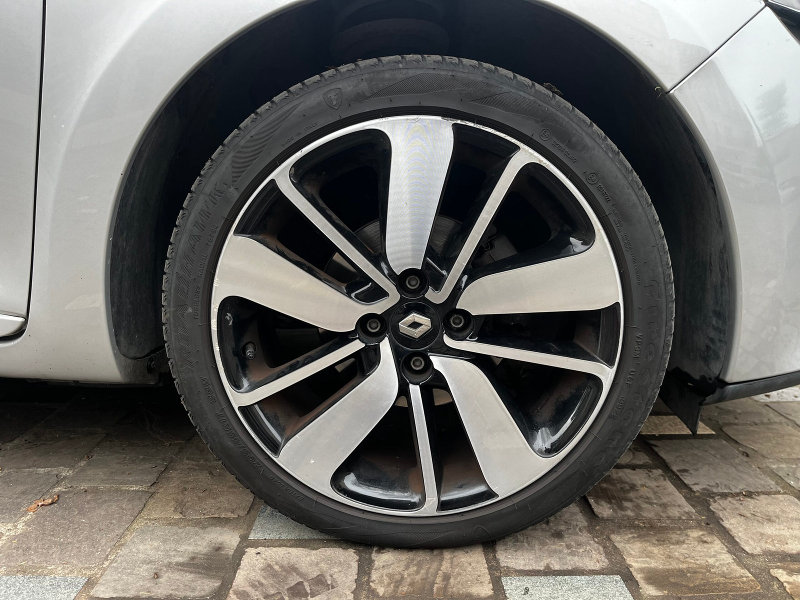 RENAULT Clio IV 1.2 TCe EDC 120Ch “Iconic”