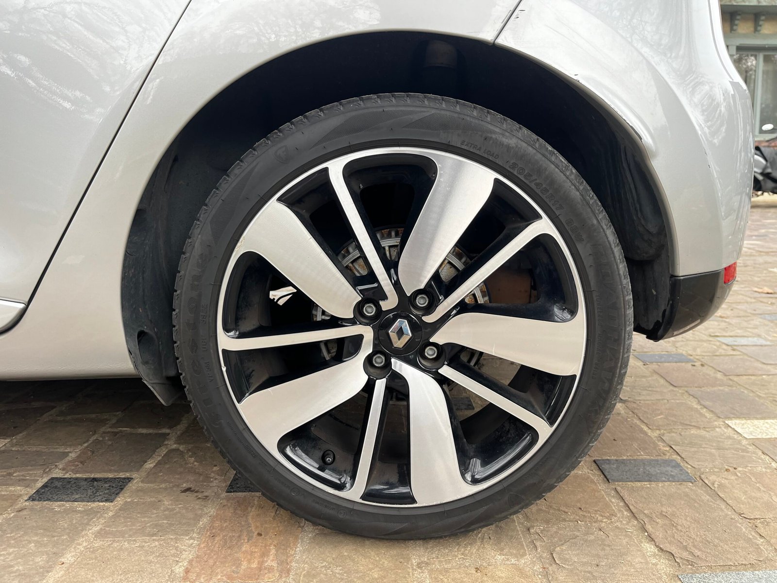 RENAULT Clio IV 1.2 TCe EDC 120Ch “Iconic”