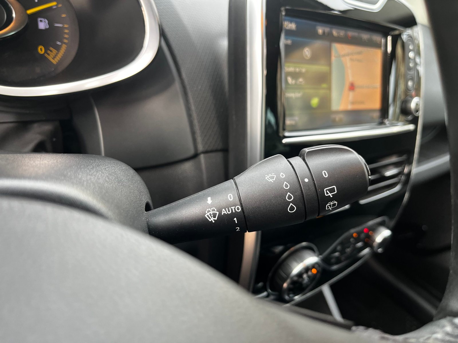 RENAULT Clio IV 1.2 TCe EDC 120Ch “Iconic”