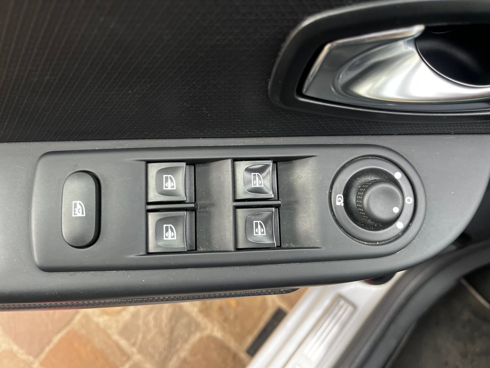 RENAULT Clio IV 1.2 TCe EDC 120Ch “Iconic”