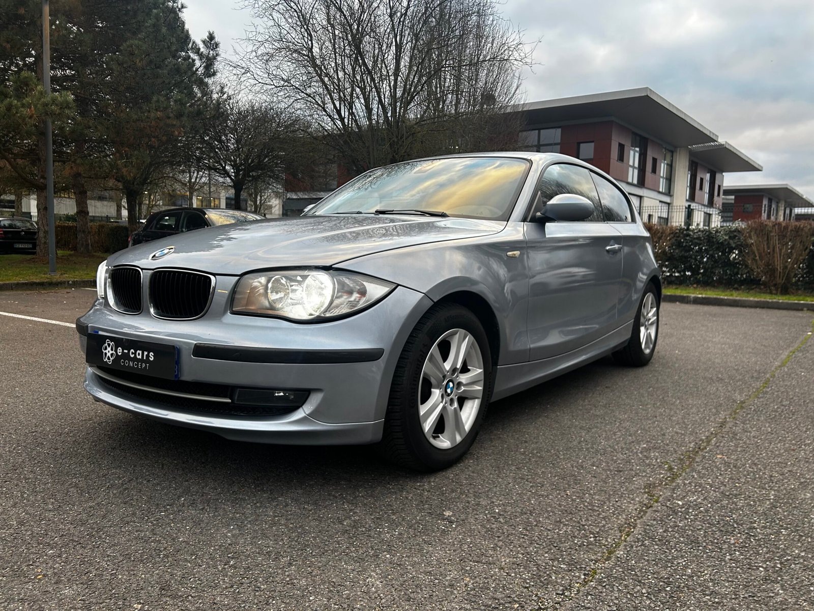 BMW Série 1 (E81) 116i 1.6 i 16V 122 cv