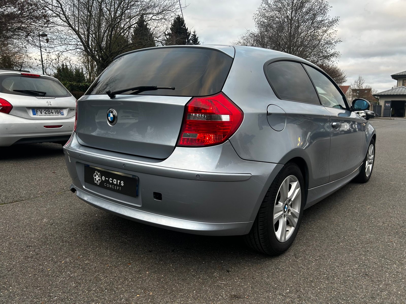 BMW Série 1 (E81) 116i 1.6 i 16V 122 cv