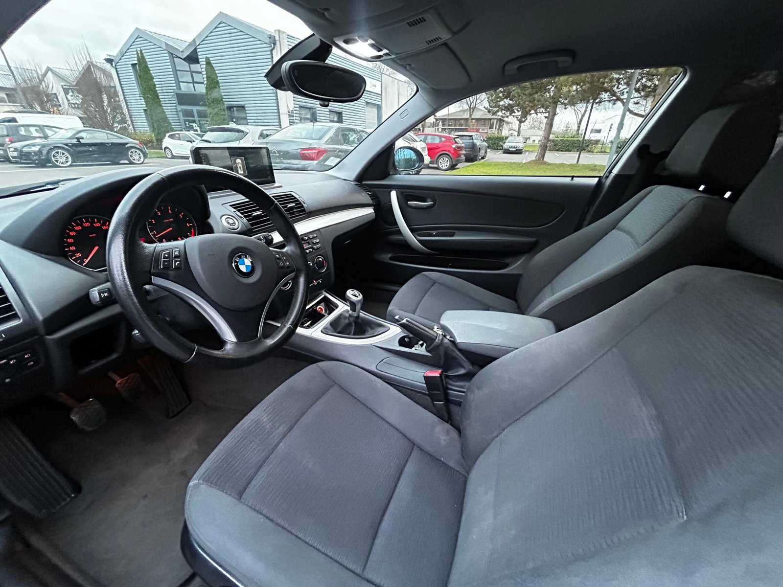 BMW Série 1 (E81) 116i 1.6 i 16V 122 cv