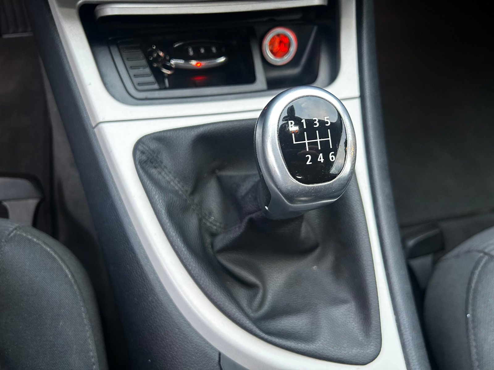 BMW Série 1 (E81) 116i 1.6 i 16V 122 cv