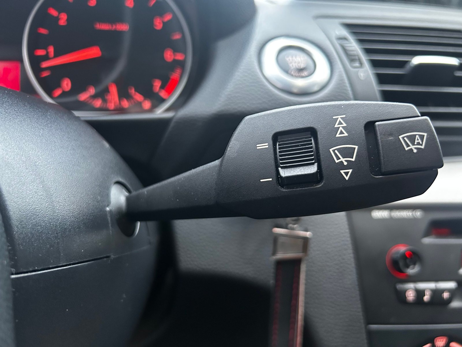 BMW Série 1 (E81) 116i 1.6 i 16V 122 cv