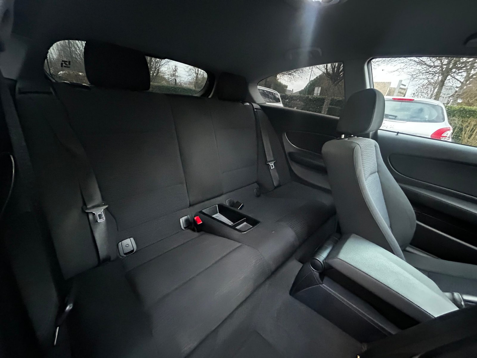 BMW Série 1 (E81) 116i 1.6 i 16V 122 cv