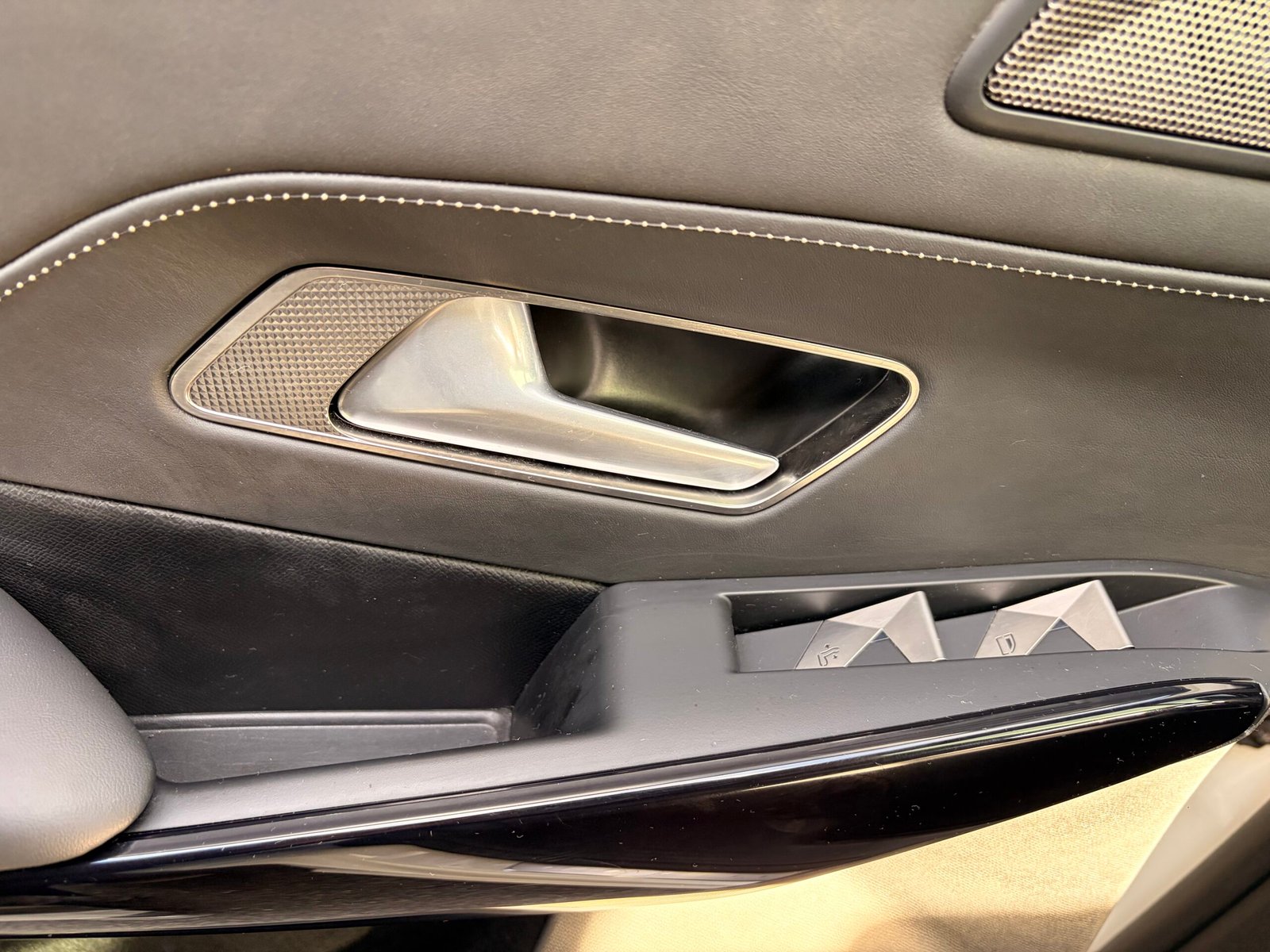 DS DS7 Crossback 2.0 Blue HDi S&S 177 cv Boîte auto