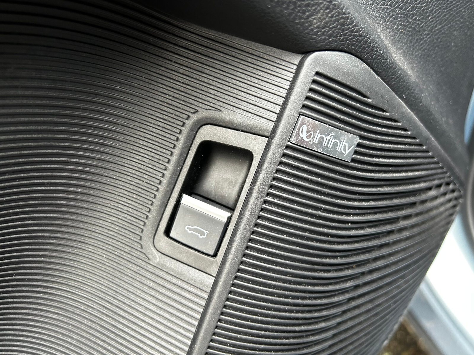 BYD SEAL U 1.5 16V 218 PHEV CVT 98 cv Boîte auto