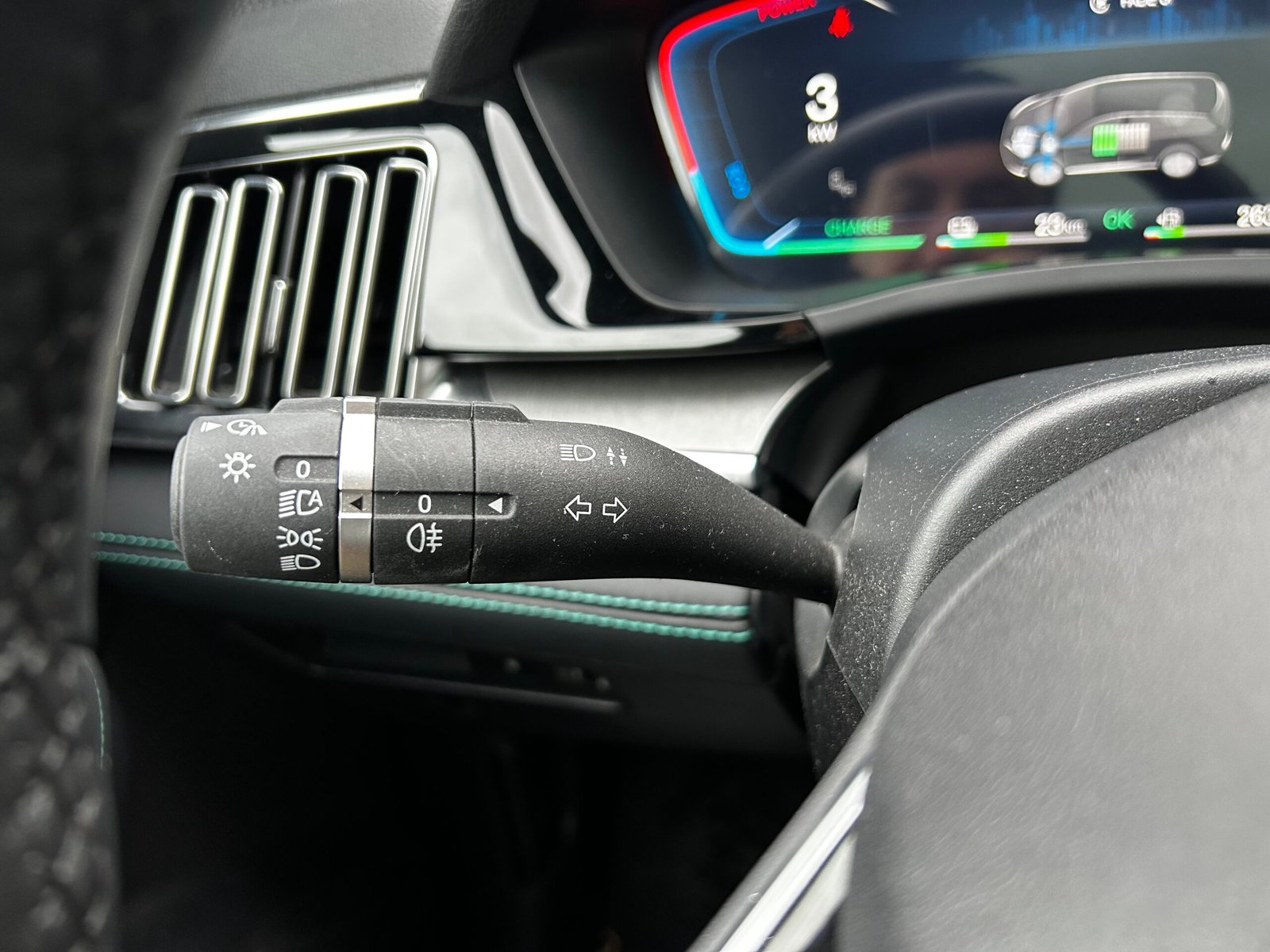 BYD SEAL U 1.5 16V 218 PHEV CVT 98 cv Boîte auto