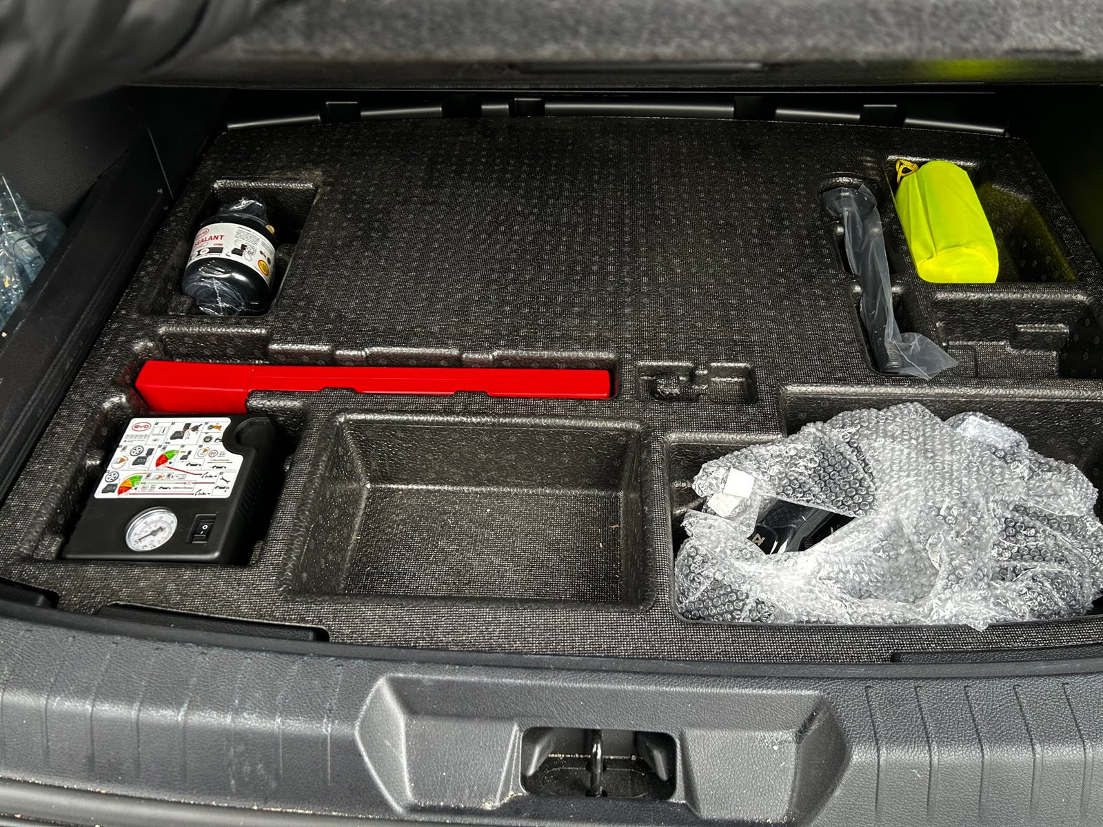 BYD SEAL U 1.5 16V 218 PHEV CVT 98 cv Boîte auto