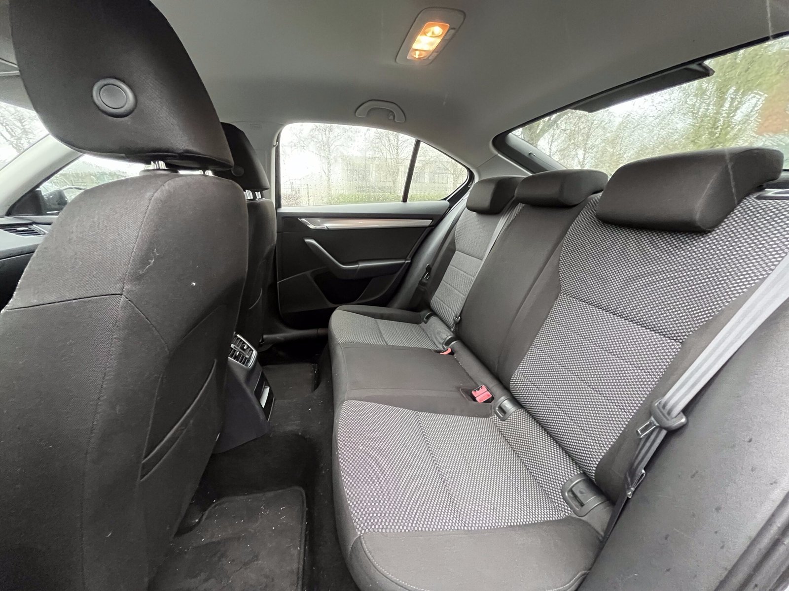 SKODA Octavia 1.6 TDI 16V 105 cv Business Plus