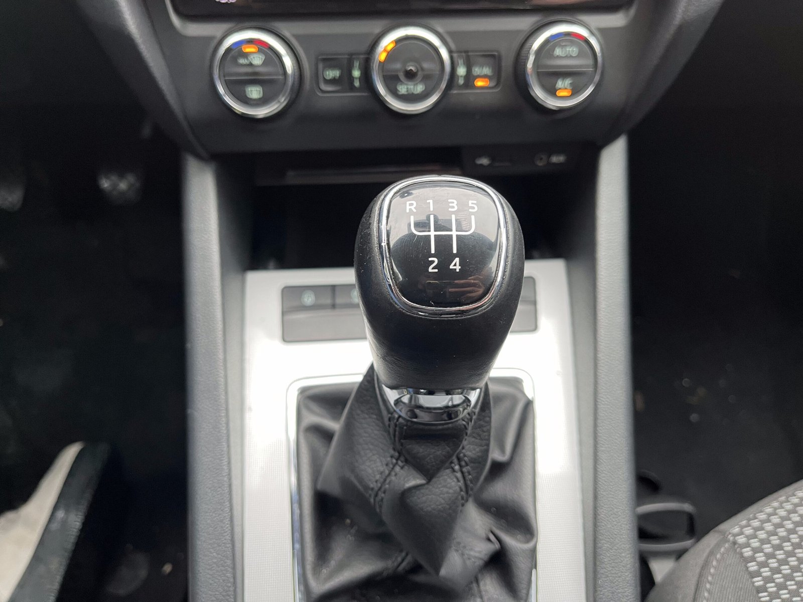 SKODA Octavia 1.6 TDI 16V 105 cv Business Plus