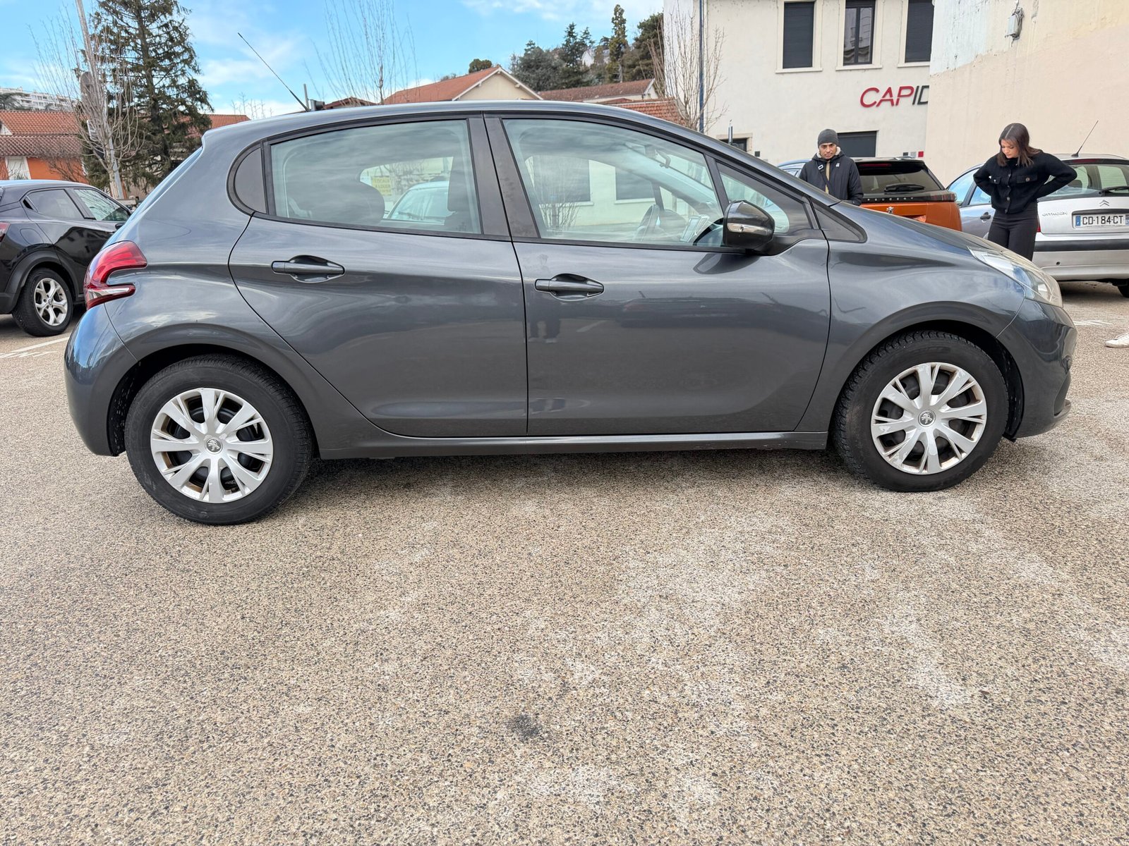 Peugeot 208 1L6 HDI 100ch Diesel