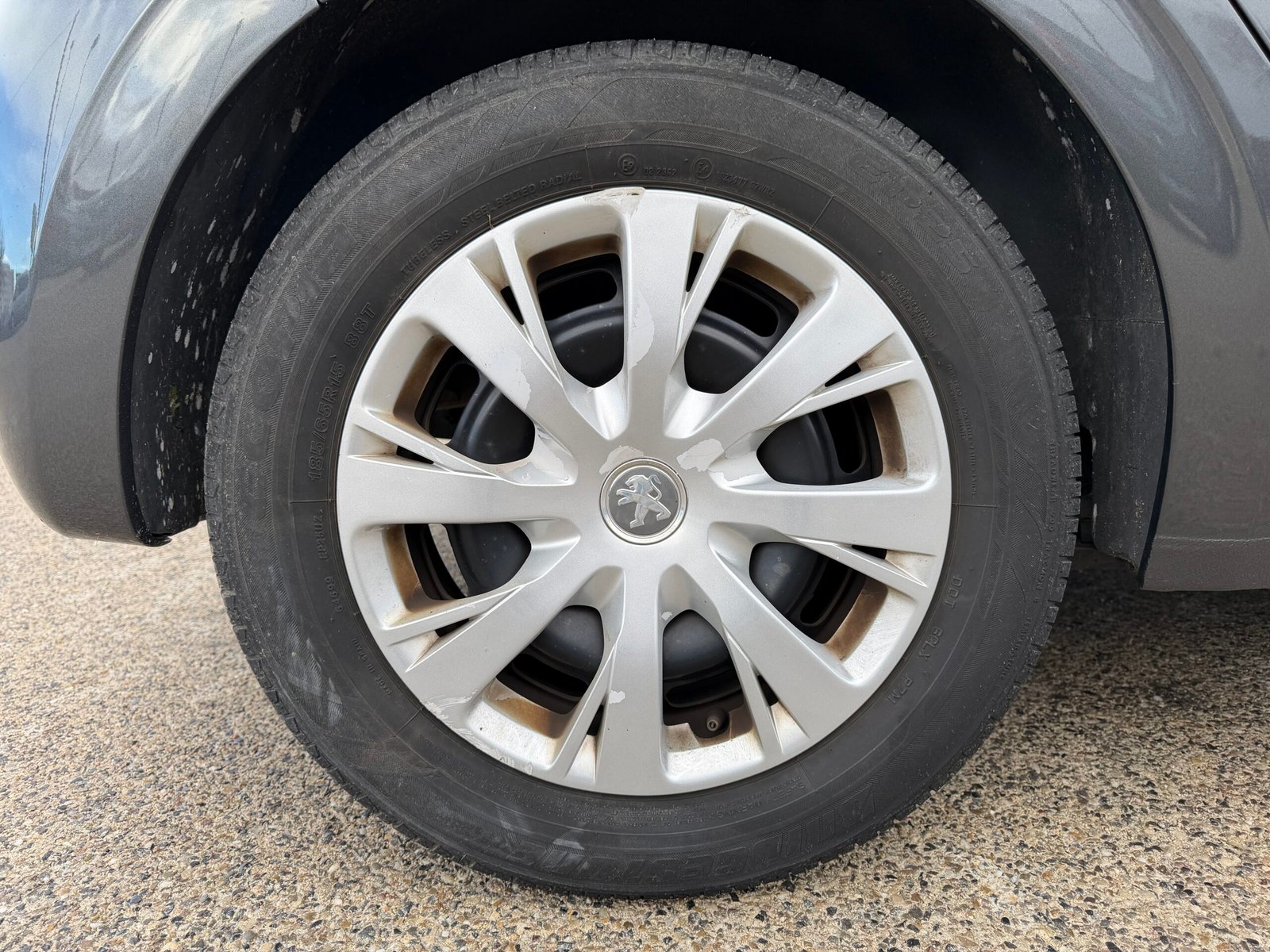 Peugeot 208 1L6 HDI 100ch Diesel