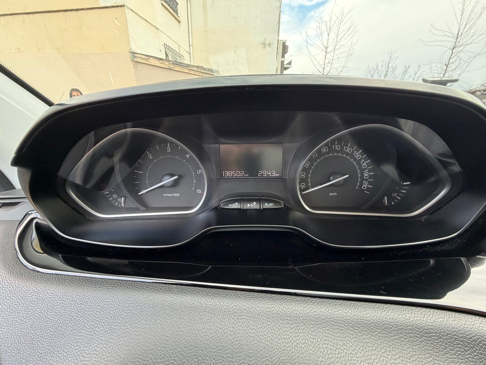 Peugeot 208 1L6 HDI 100ch Diesel