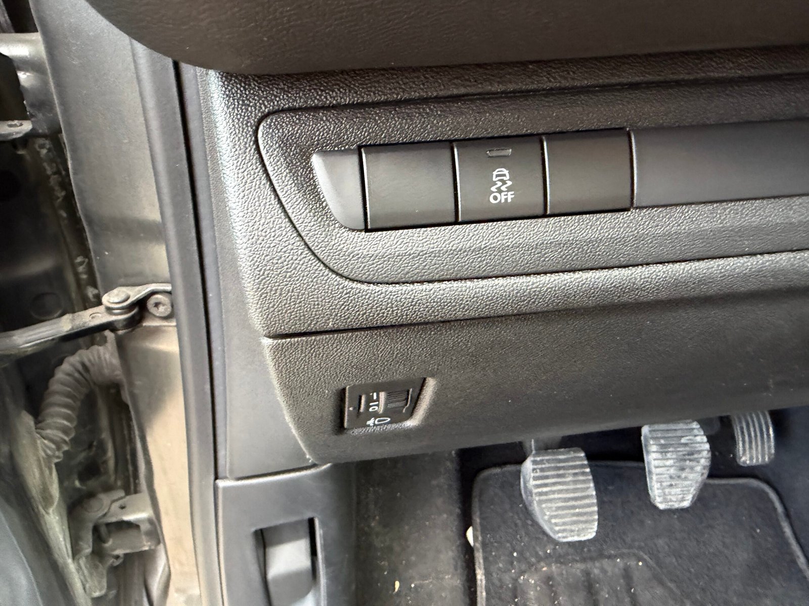 Peugeot 208 1L6 HDI 100ch Diesel