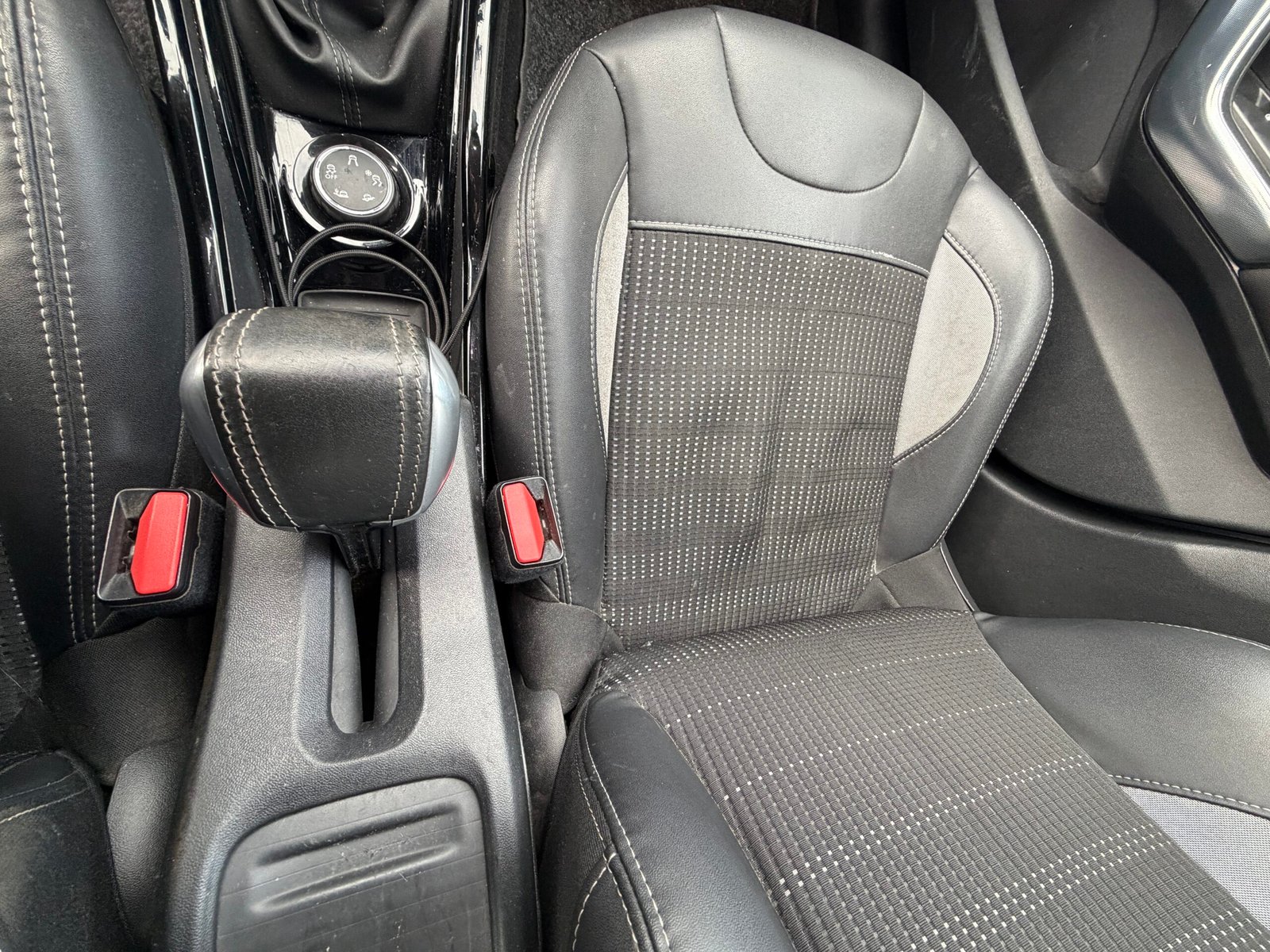 PEUGEOT 2008 1.2 Turbo 110Ch