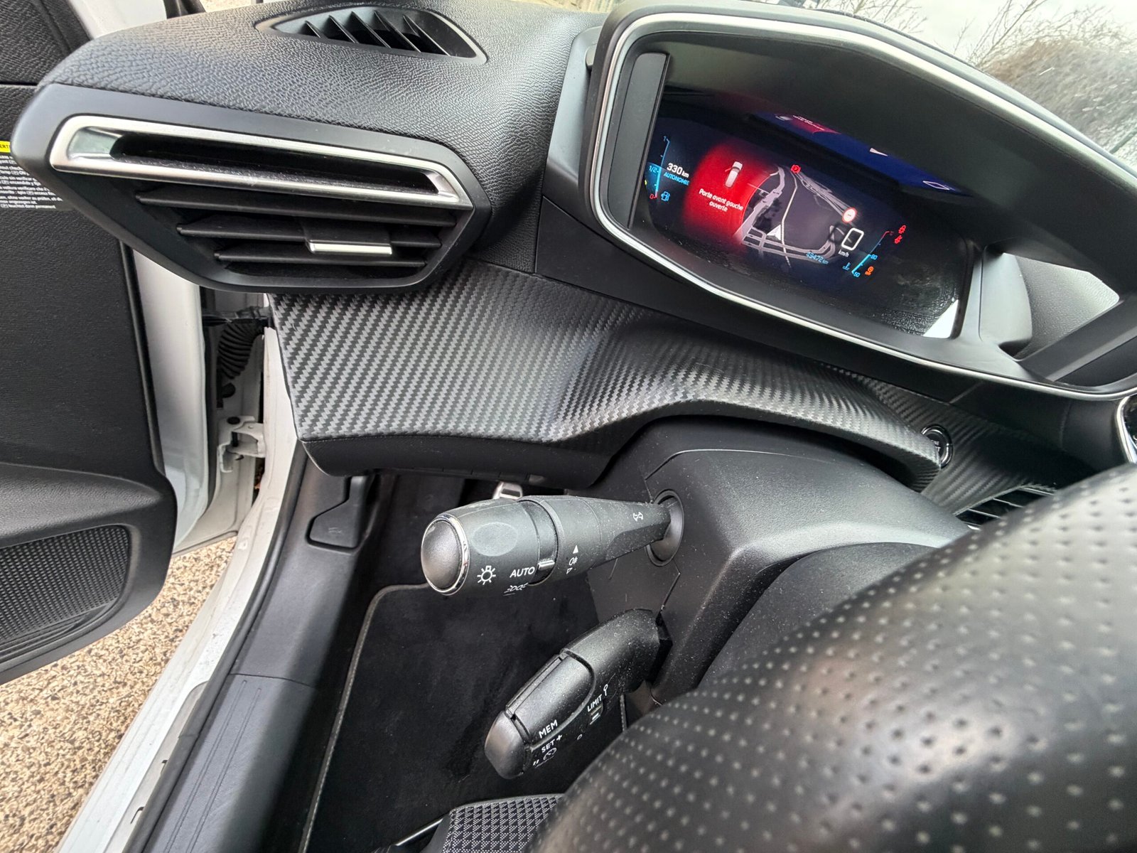 Peugeot 208 GT 1,2 turbo essence