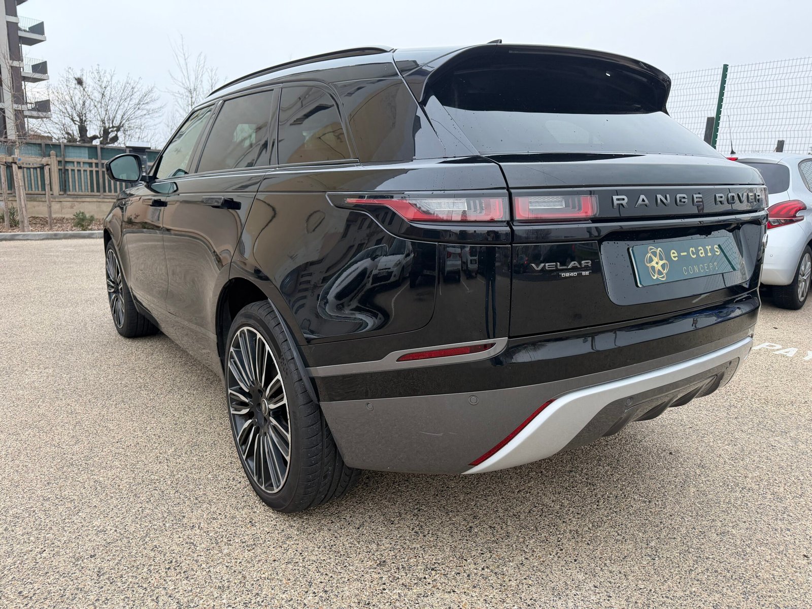 LAND ROVER RANGE ROVER VELAR 4WD 240ch R DYNAMIC