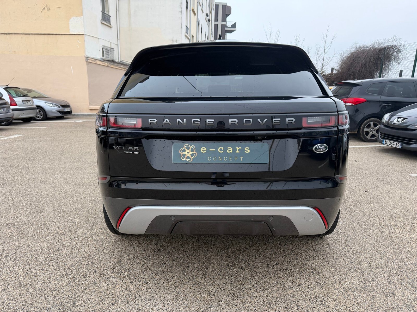 LAND ROVER RANGE ROVER VELAR 4WD 240ch R DYNAMIC