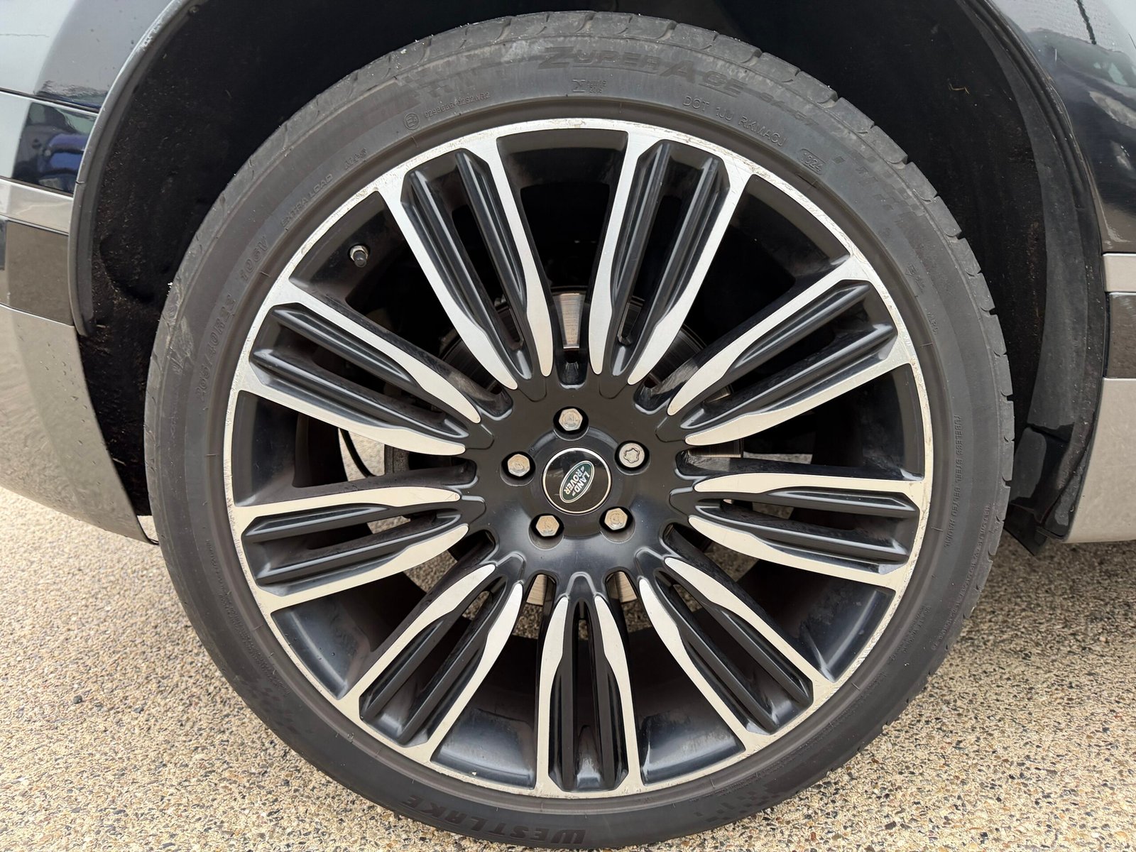 LAND ROVER RANGE ROVER VELAR 4WD 240ch R DYNAMIC