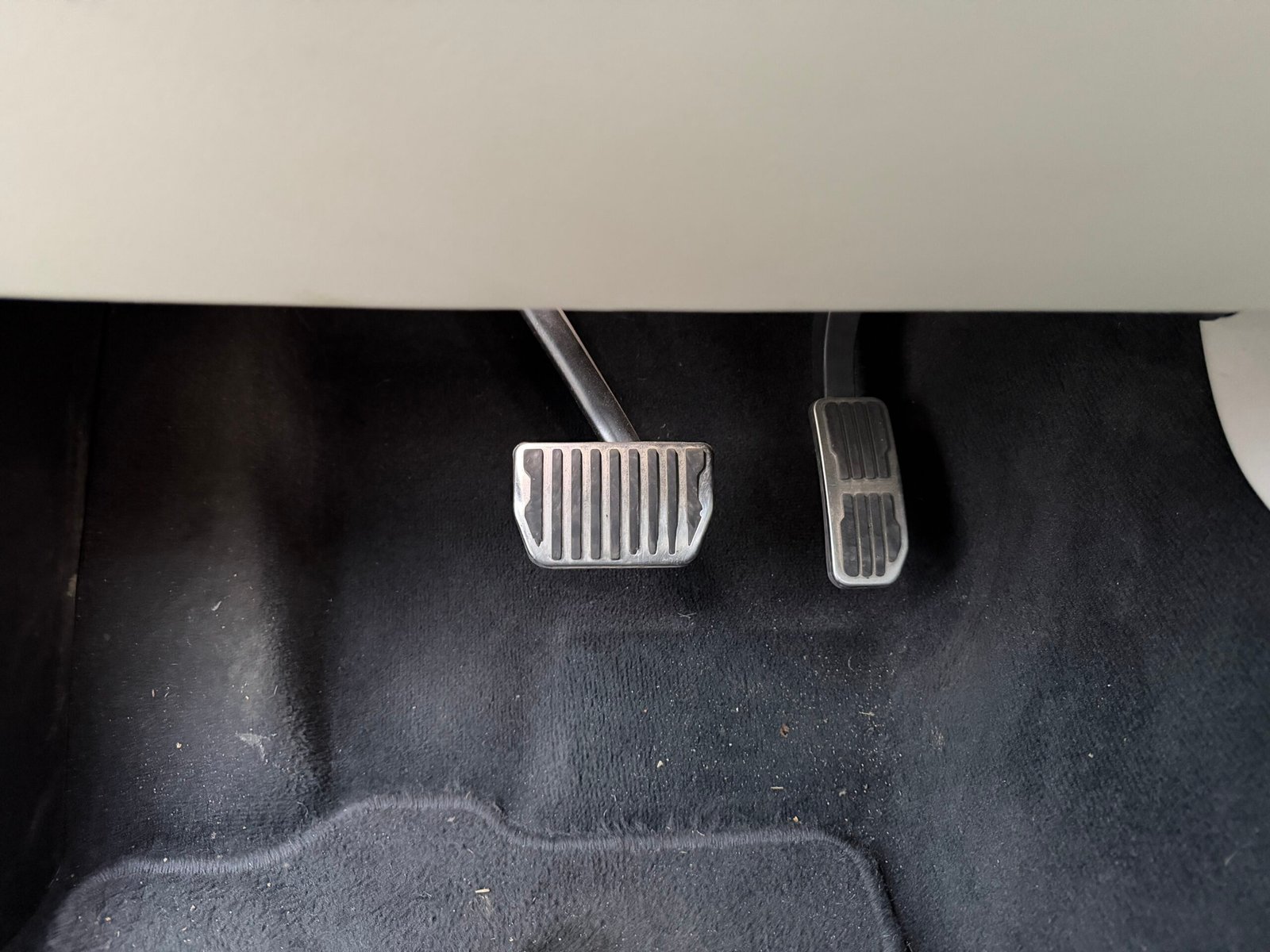 LAND ROVER RANGE ROVER VELAR 4WD 240ch R DYNAMIC