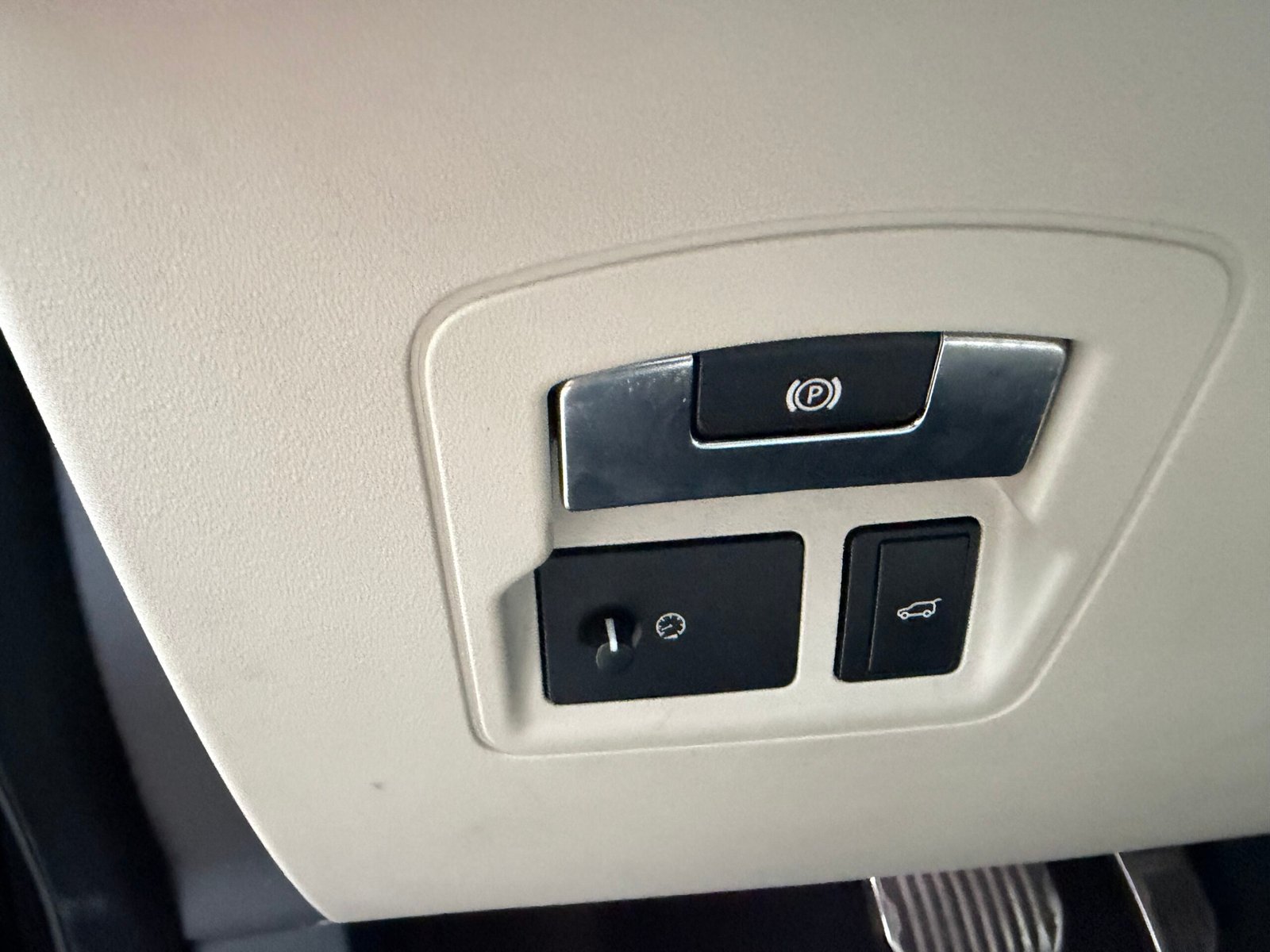 LAND ROVER RANGE ROVER VELAR 4WD 240ch R DYNAMIC